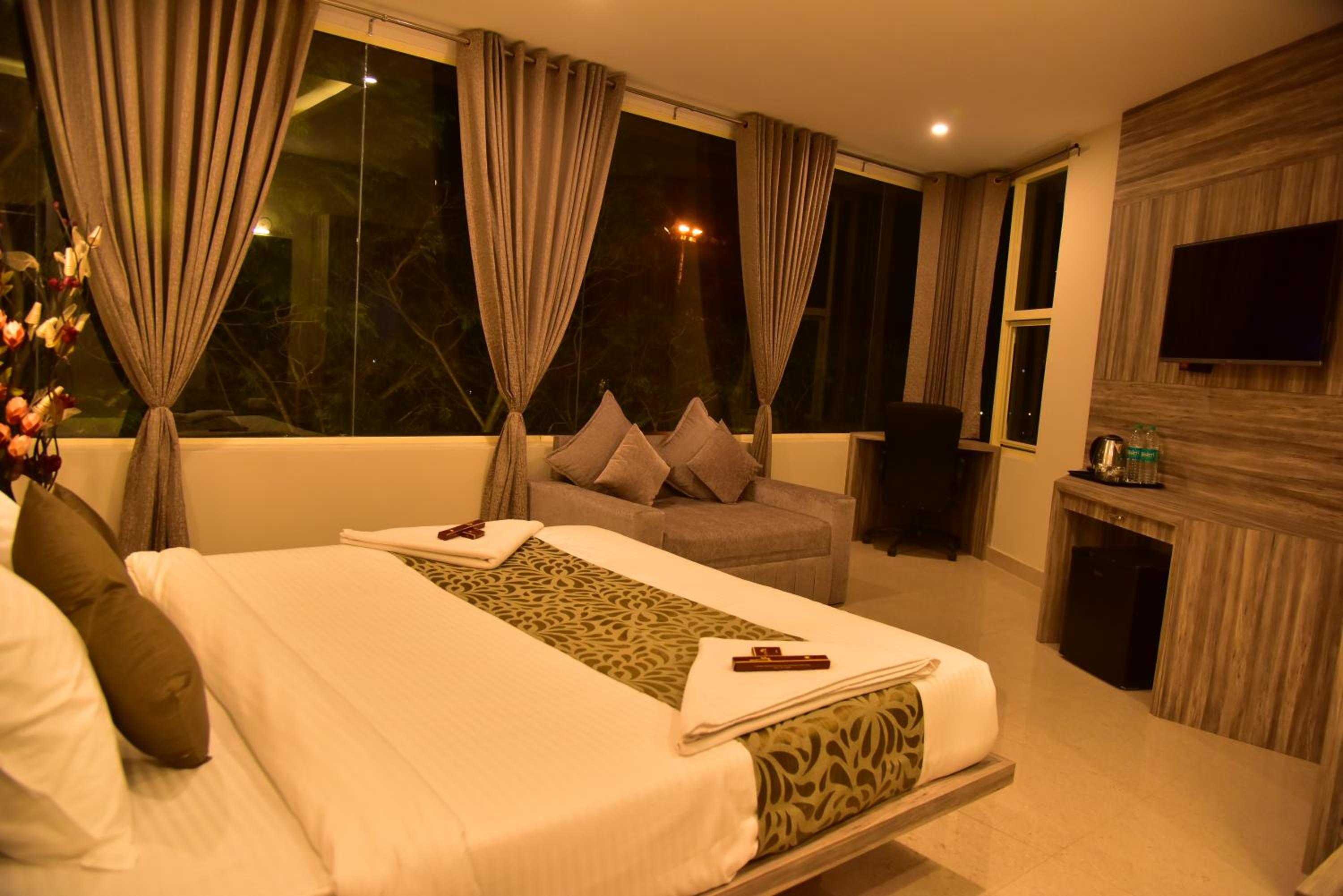 LE ROYAL SUITE