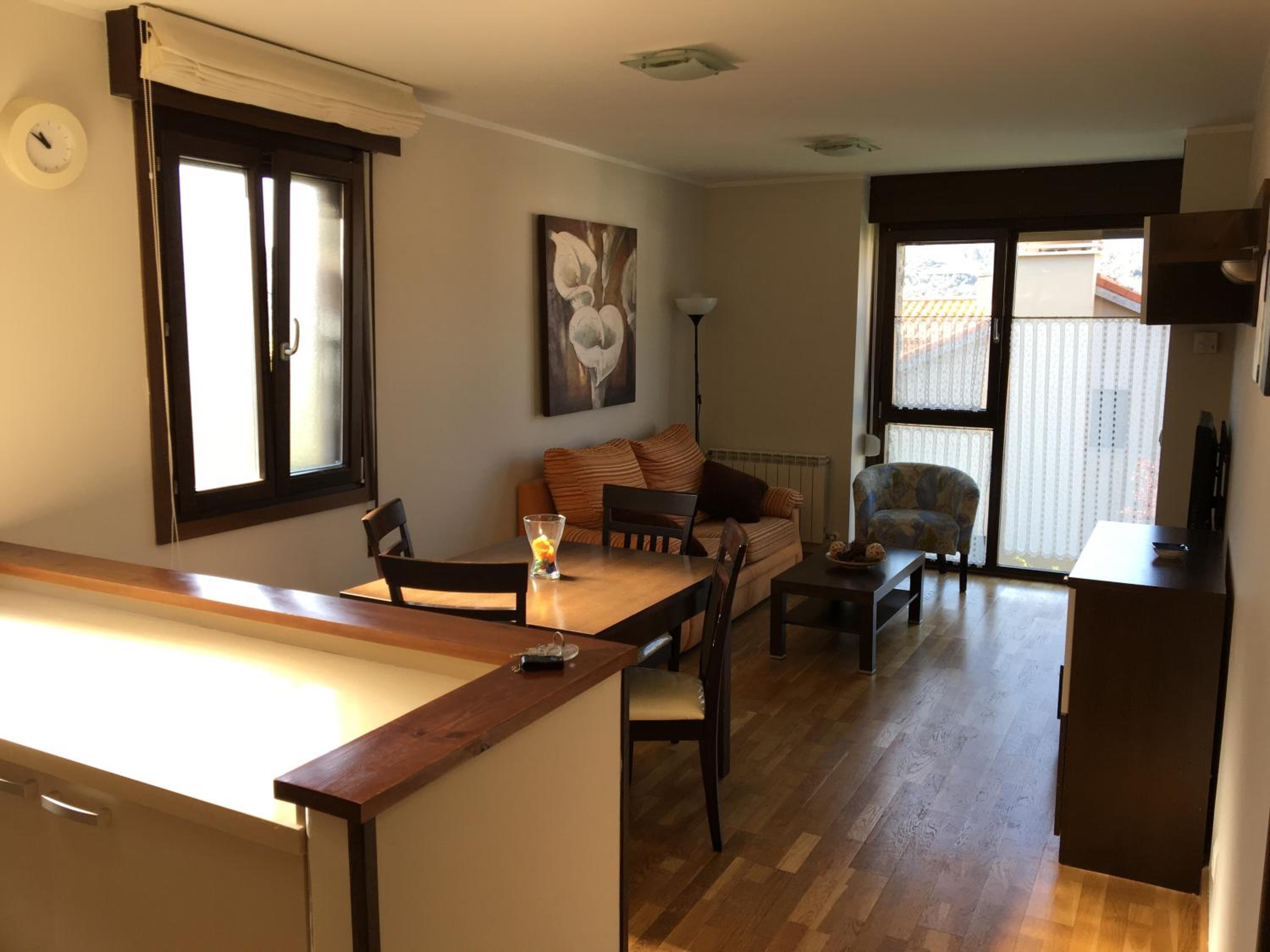 Apartamento con Balcón