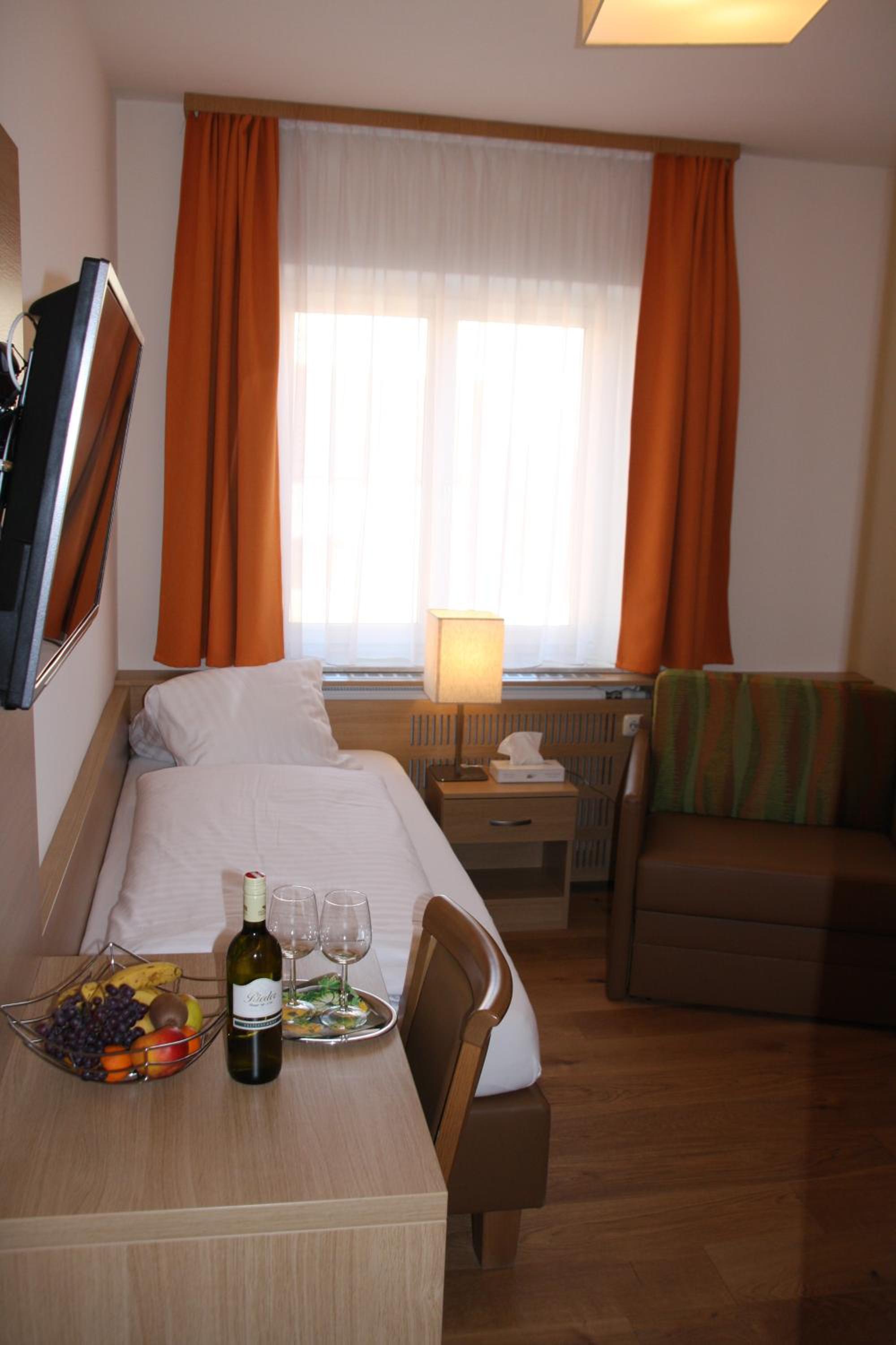 Single Room photo 1