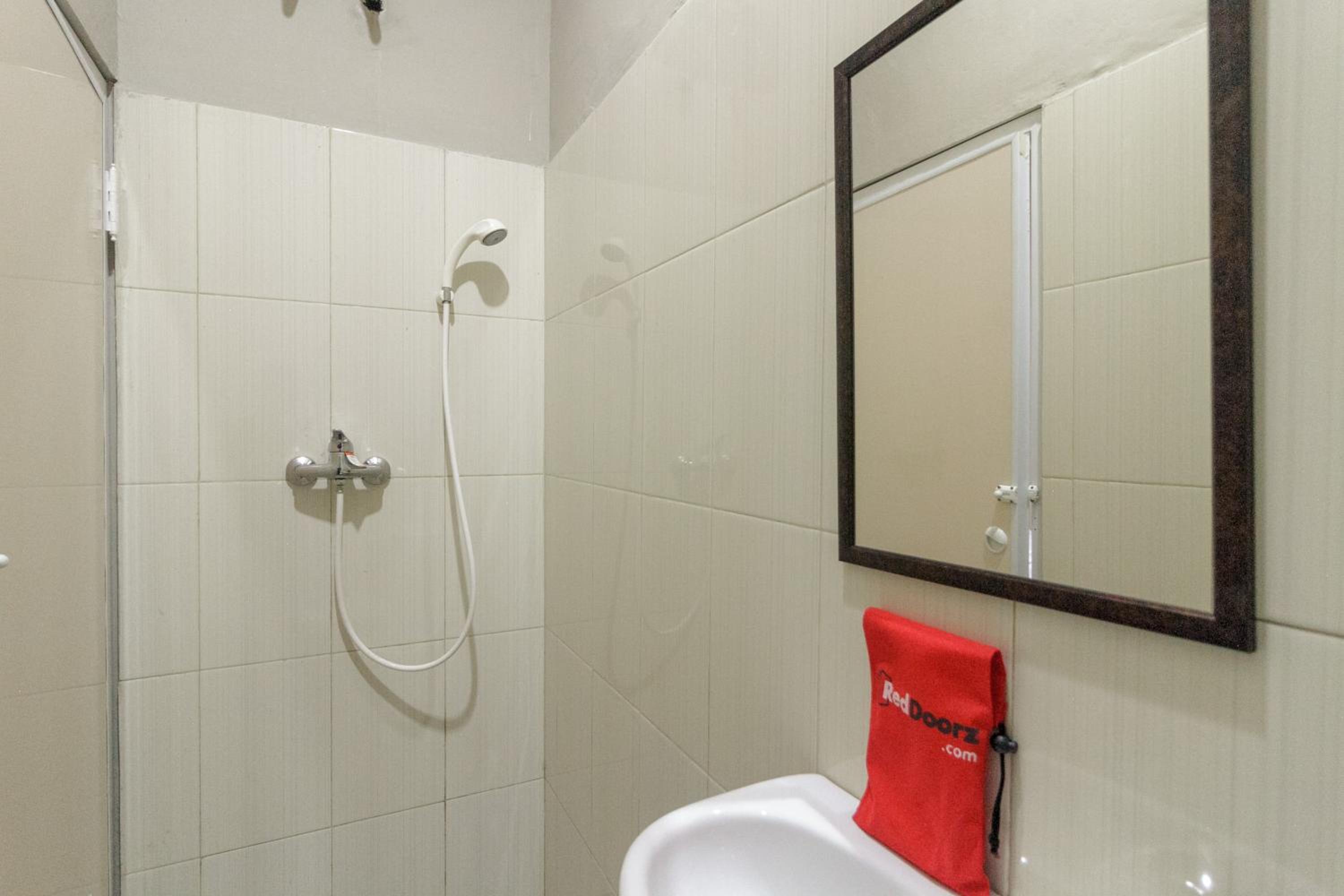 Double Room - Photo 5