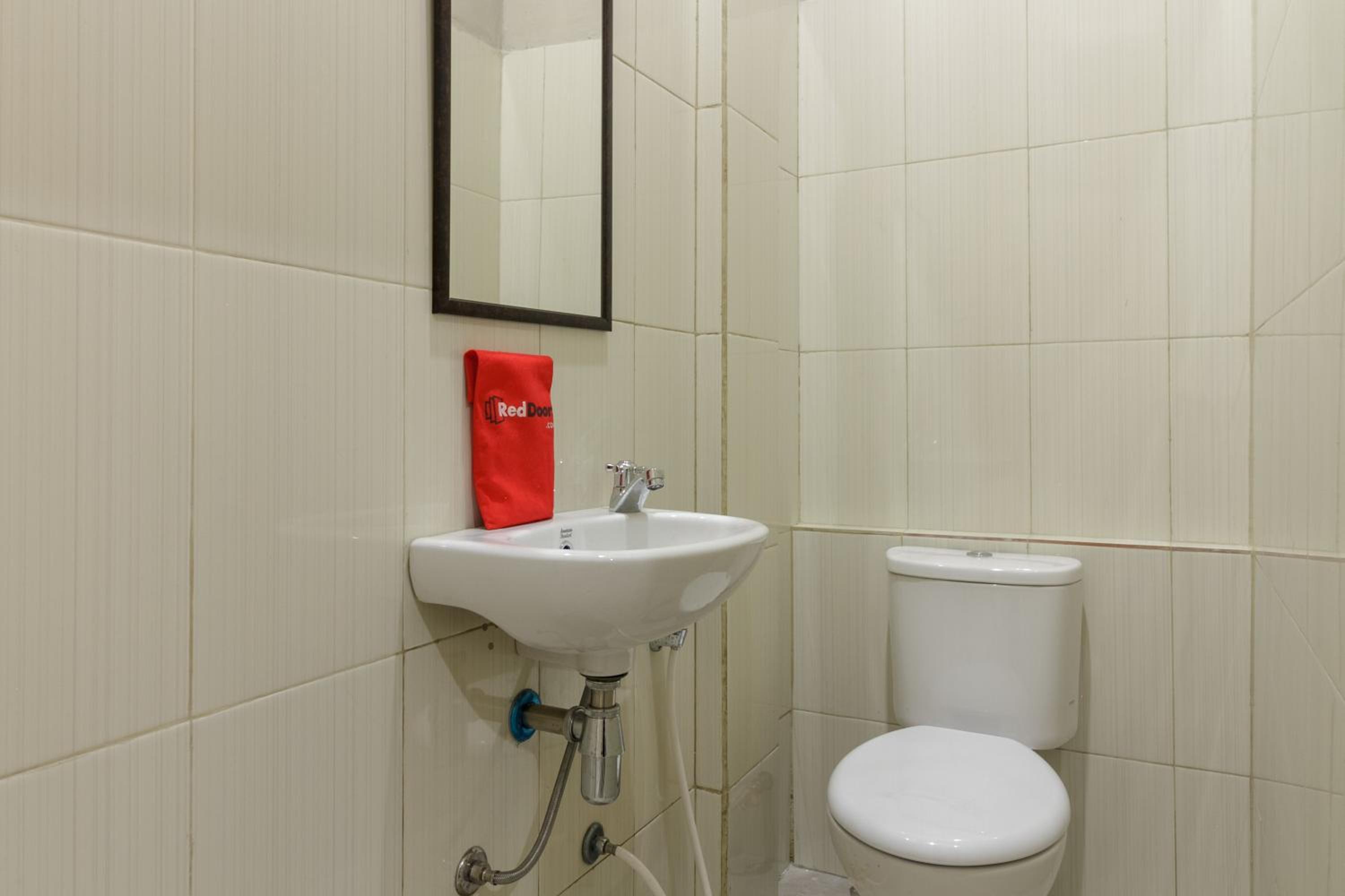 Double Room - Photo 7