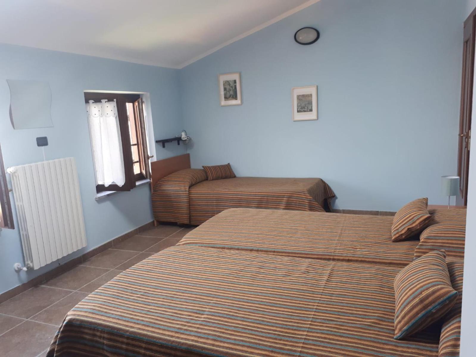 Triple Room with Mountain View photo 2