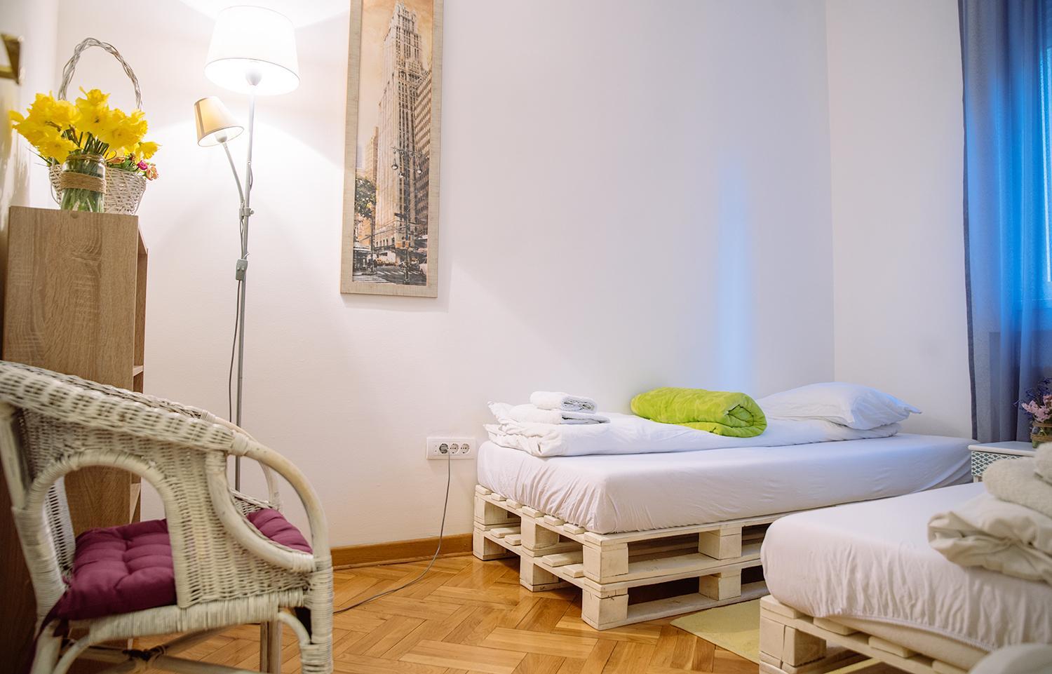 Twin Room - Photo 7