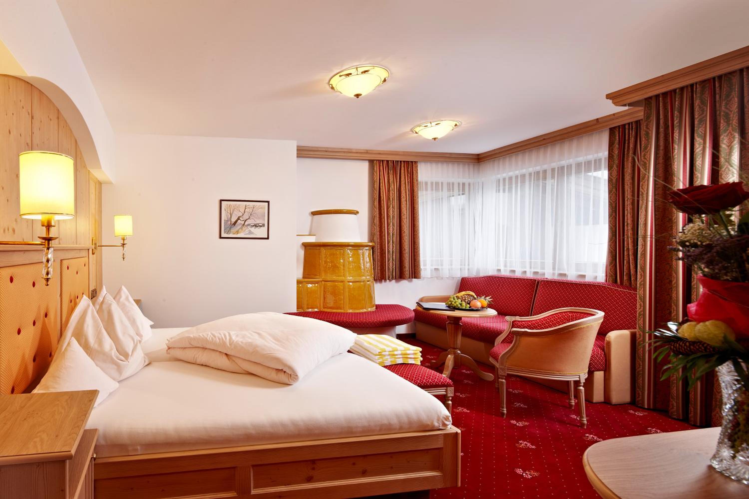Deluxe Double Room with Balcony photo 1