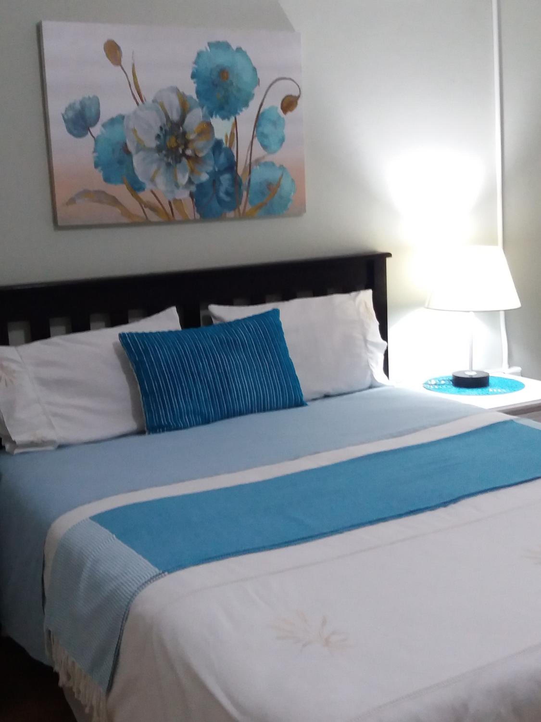 Two-Bedroom Suite - Photo 5