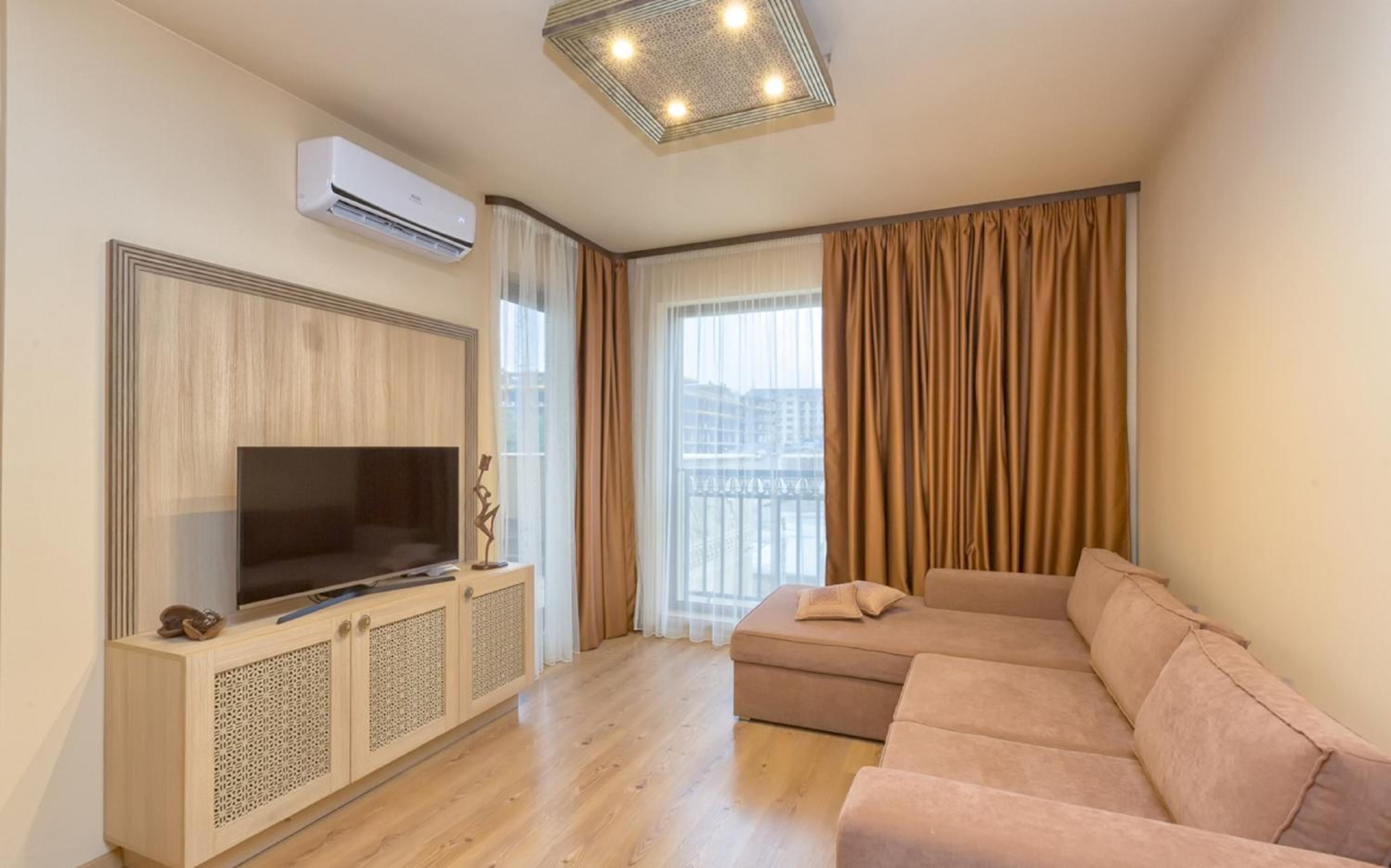 One-Bedroom Apartment with Balcony and Pool View - Photo 23