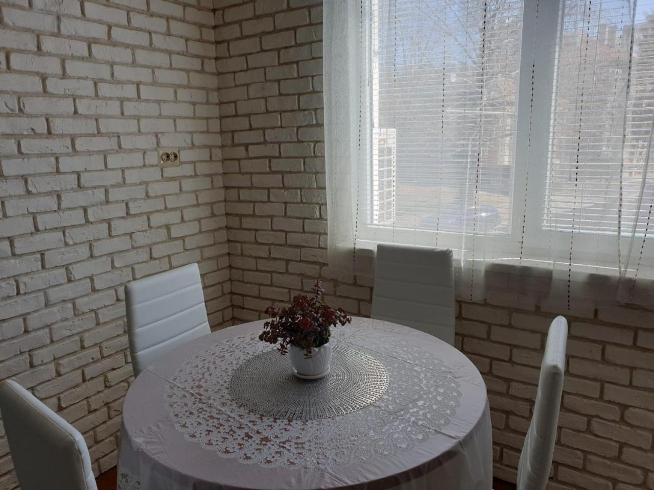 Two-Bedroom Apartment - Photo 2
