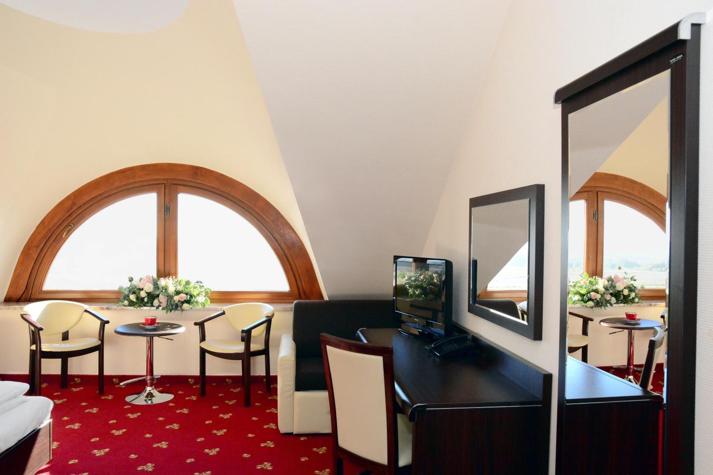 Double Room with Two Beds photo 3