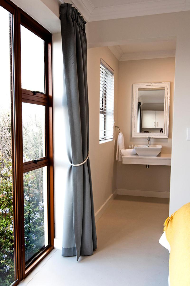 Superior Double or Twin Room with Mountain View photo 3