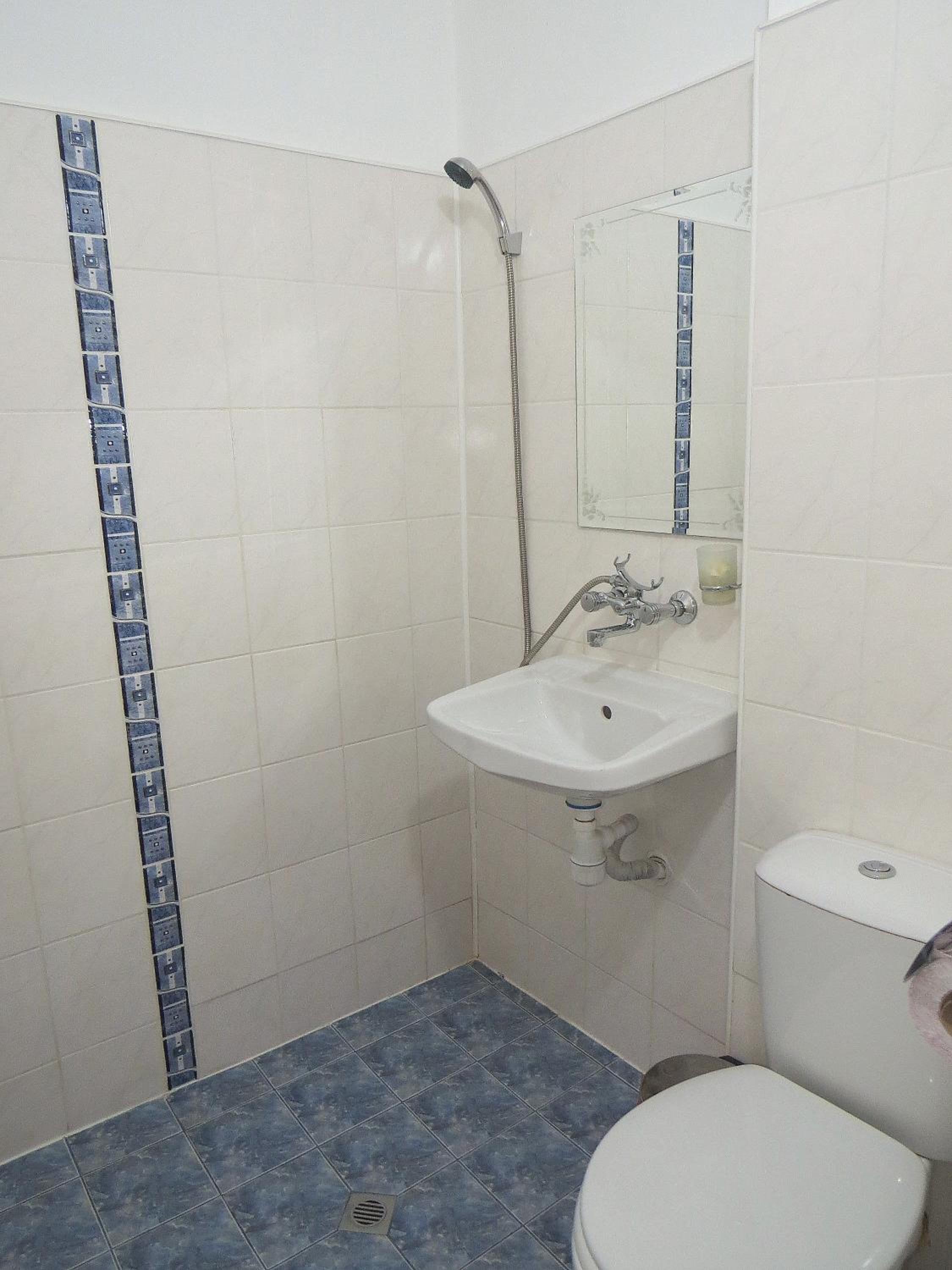 Standard Triple Room - Photo 3