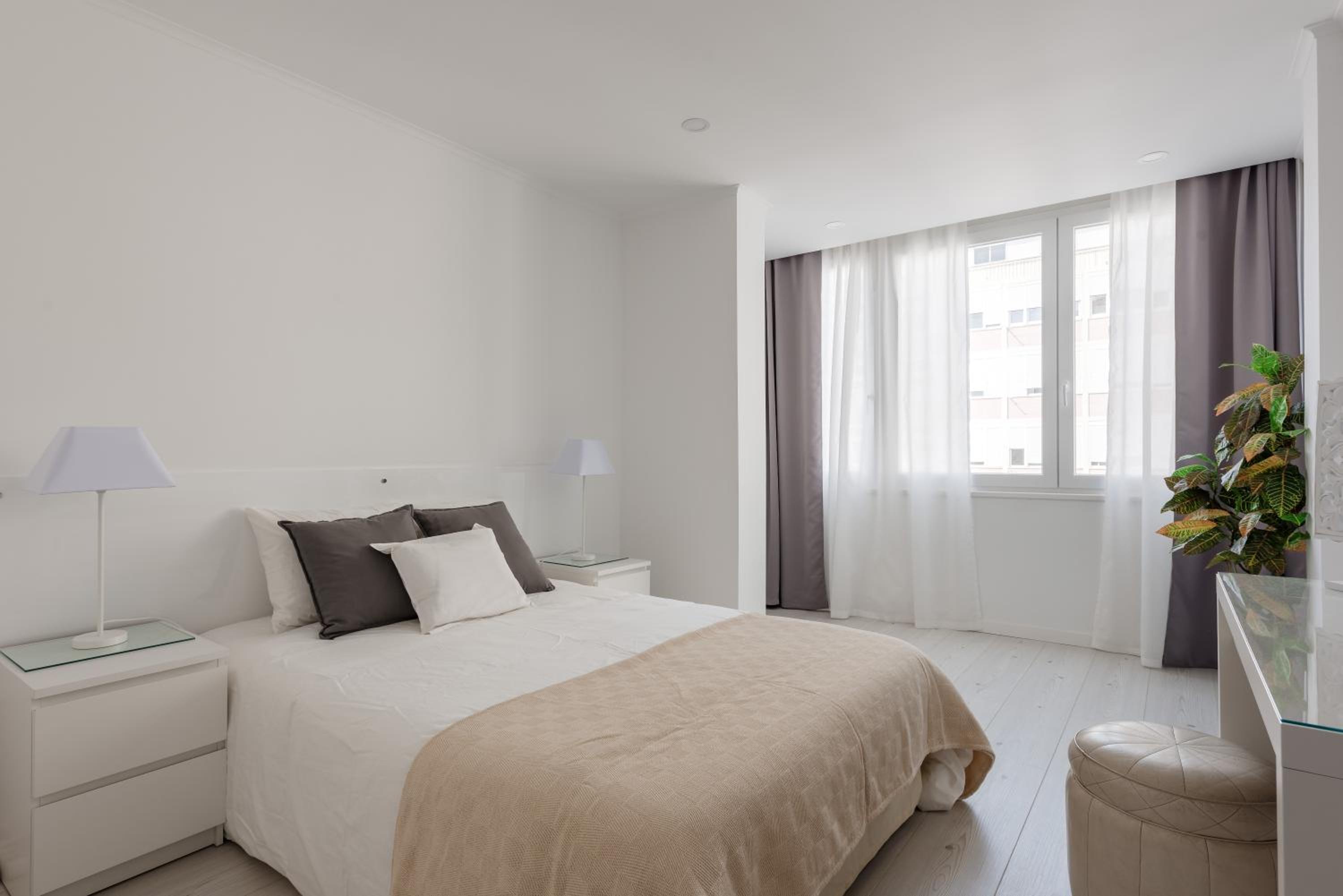 Two-Bedroom Apartment - Photo 6