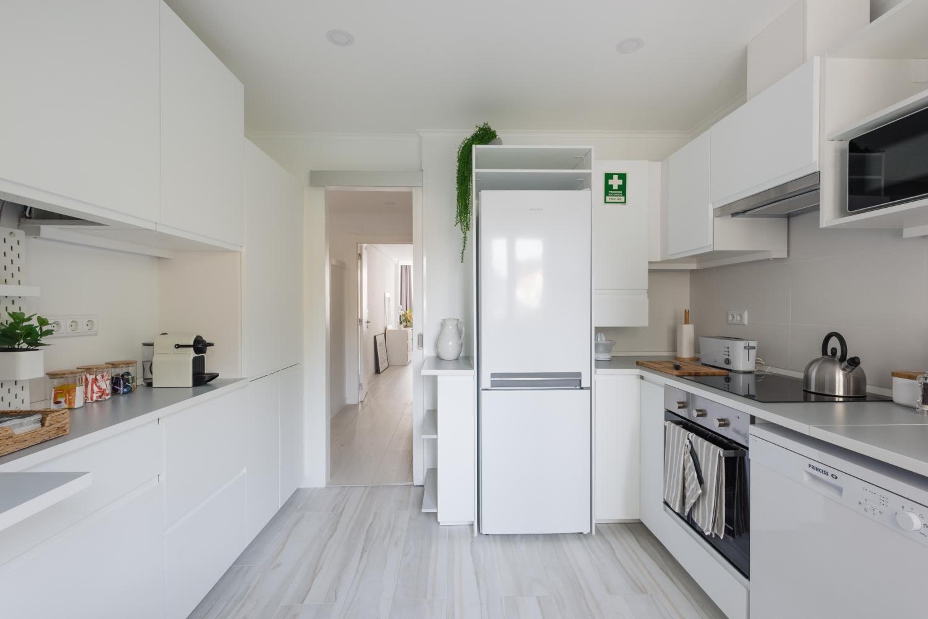 Two-Bedroom Apartment - Photo 22