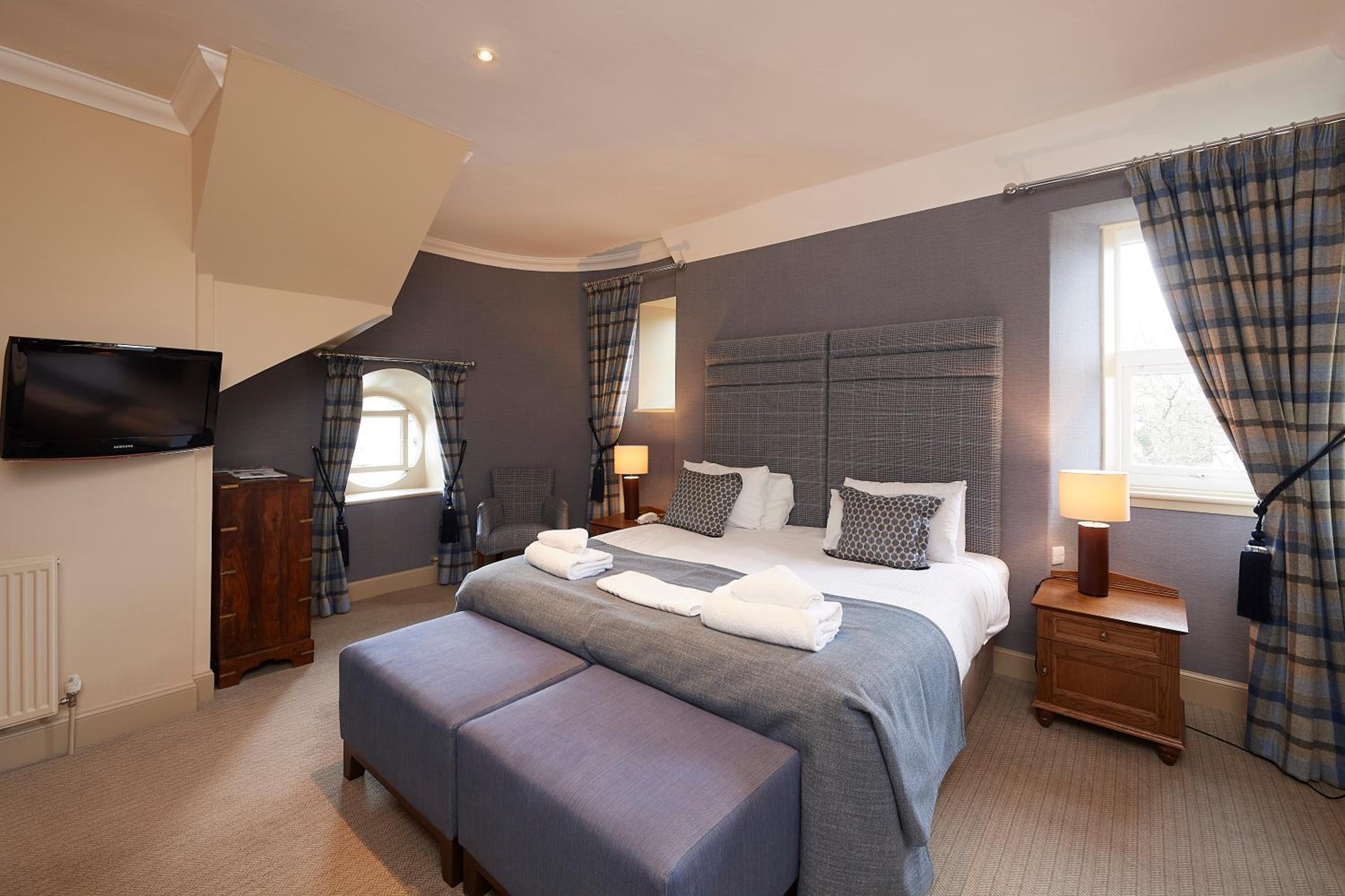 King or Twin Guest Room - Photo 3