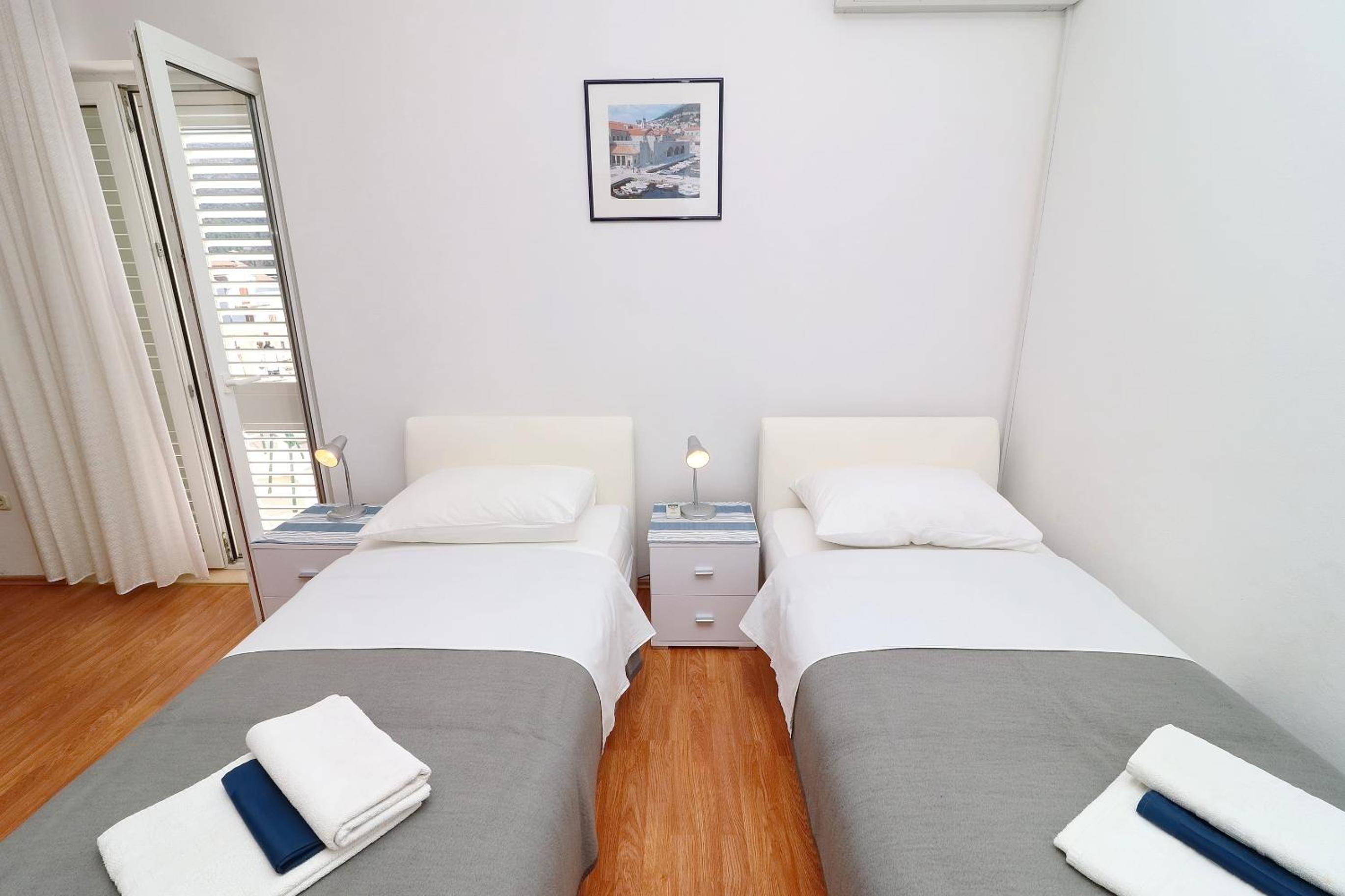 Double or Twin Room with Terrace photo 3