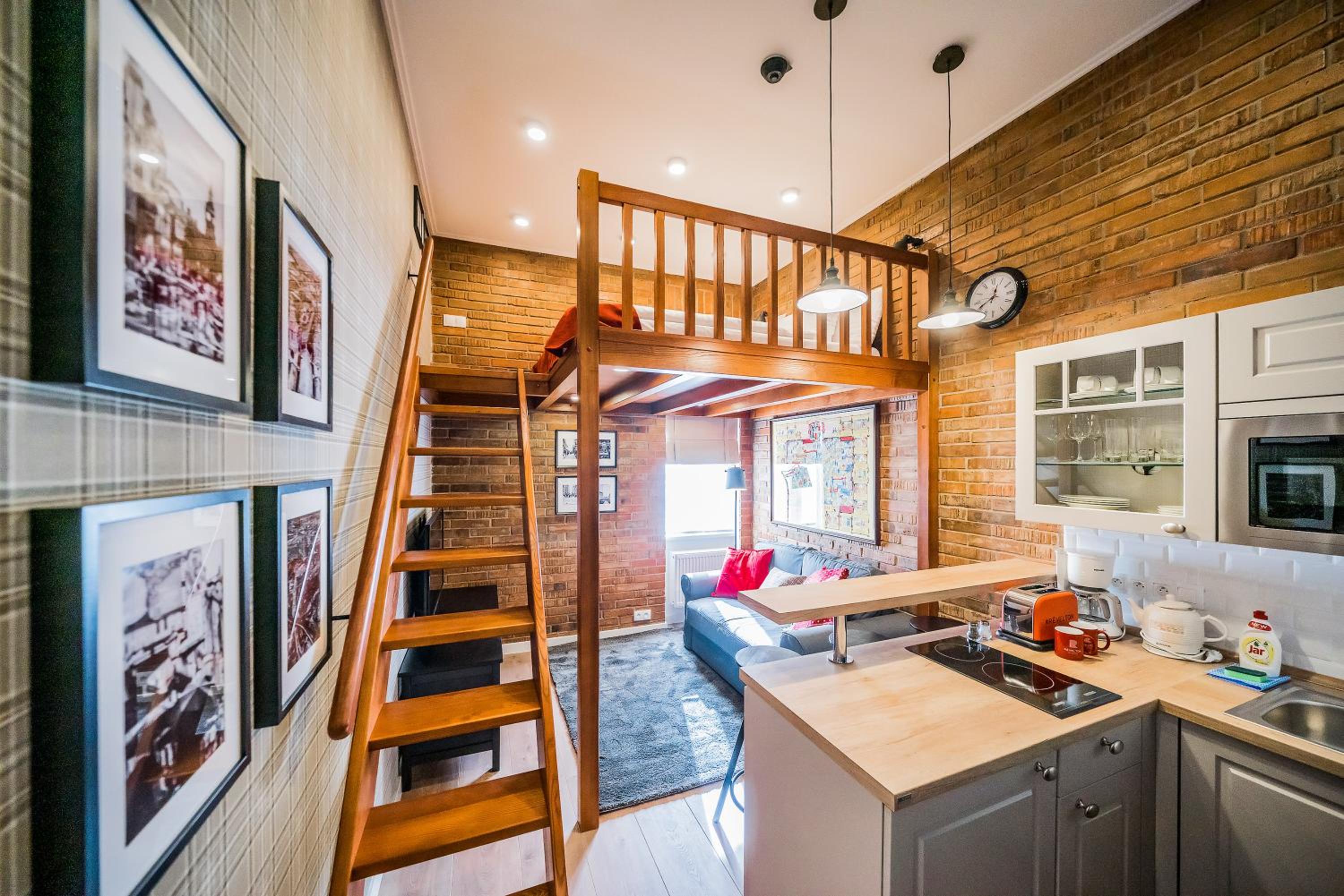 Classic duplex studio photo 2