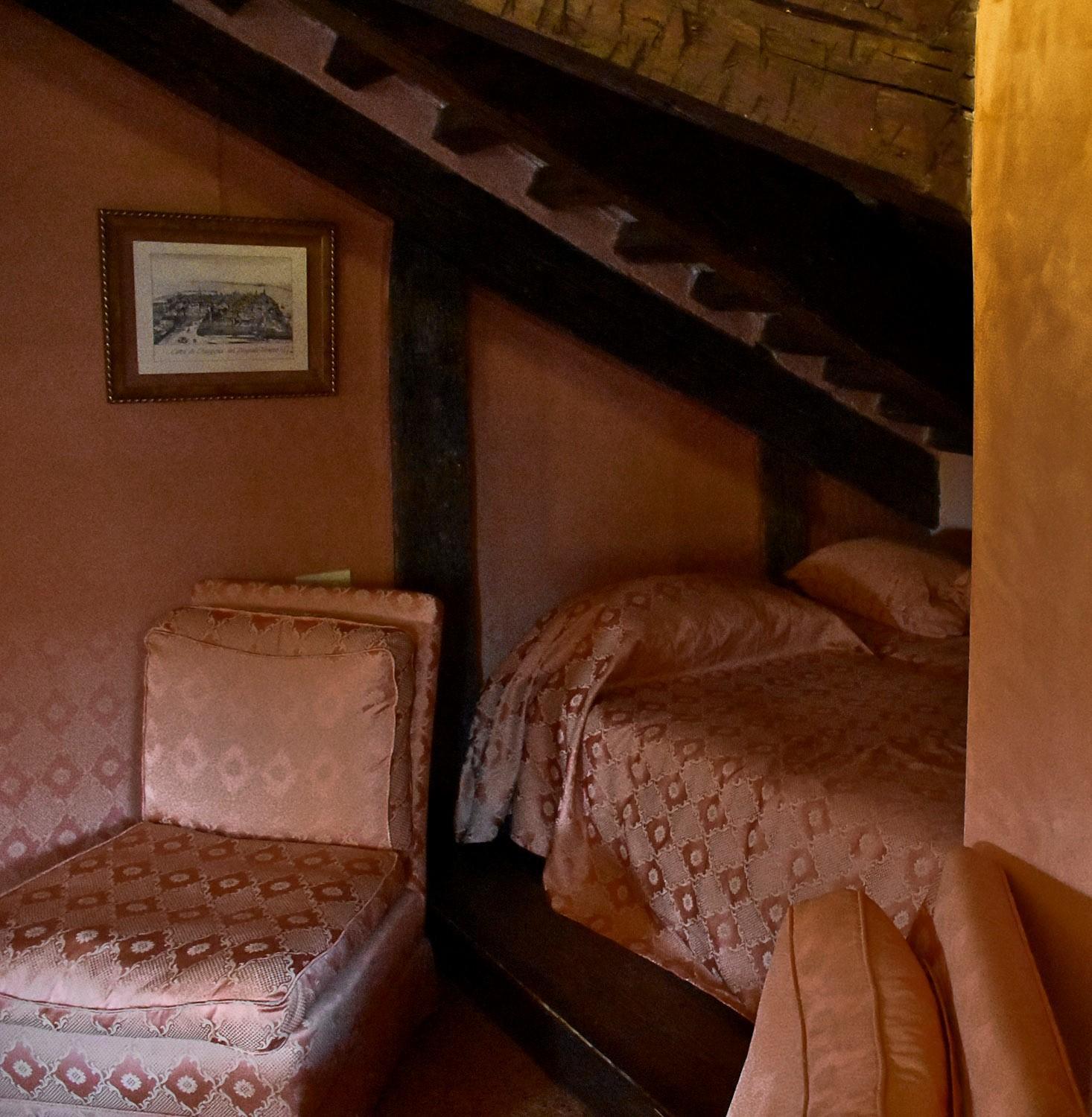 Junior Suite with Private External Bathroom photo 2