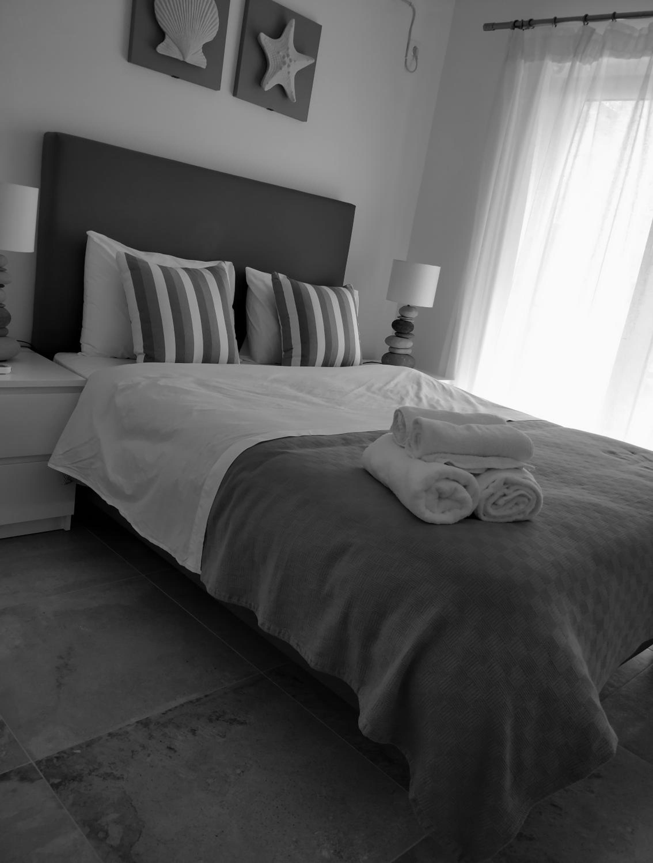 Two-Bedroom Apartment - Photo 6