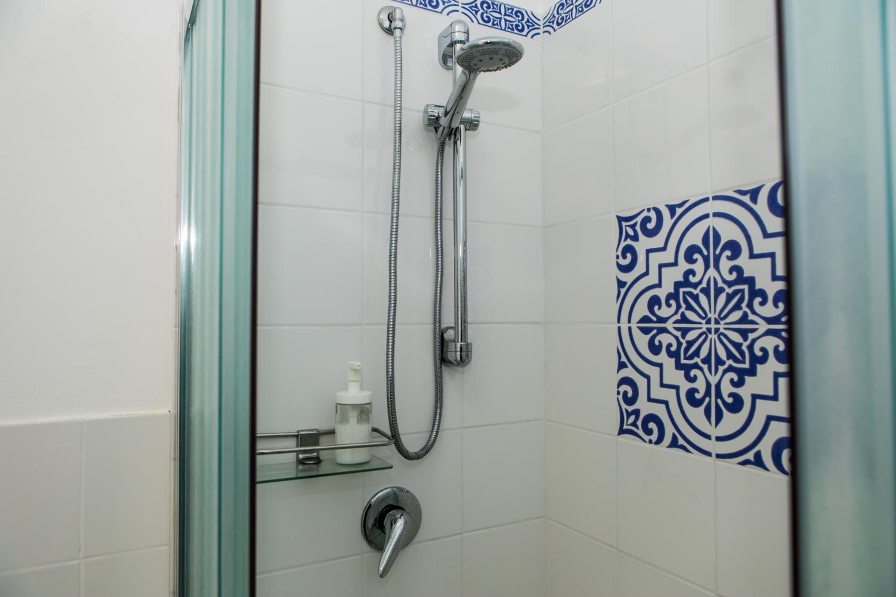 Deluxe Double or Twin Room photo 2