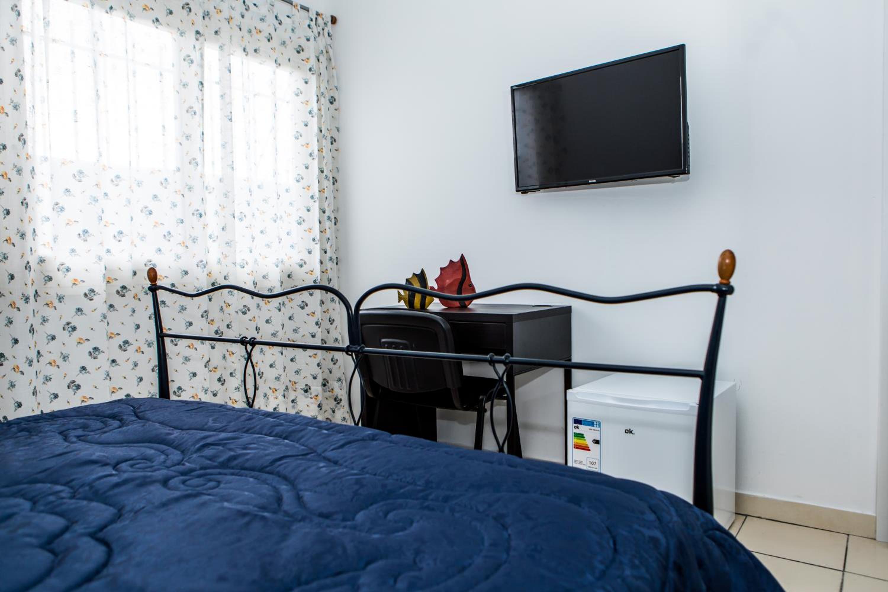 Deluxe Double or Twin Room - Photo 9