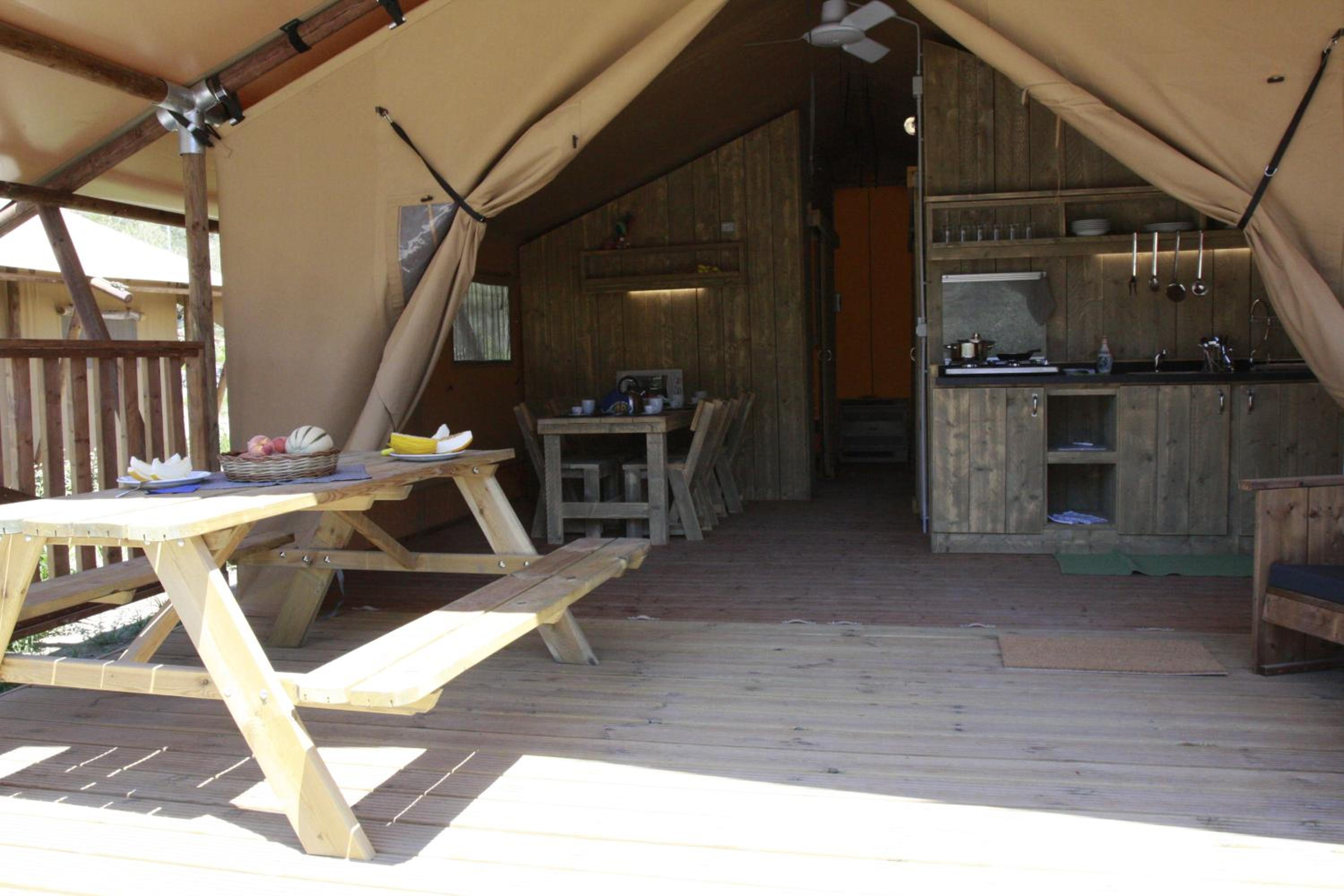 Tent - Photo 12