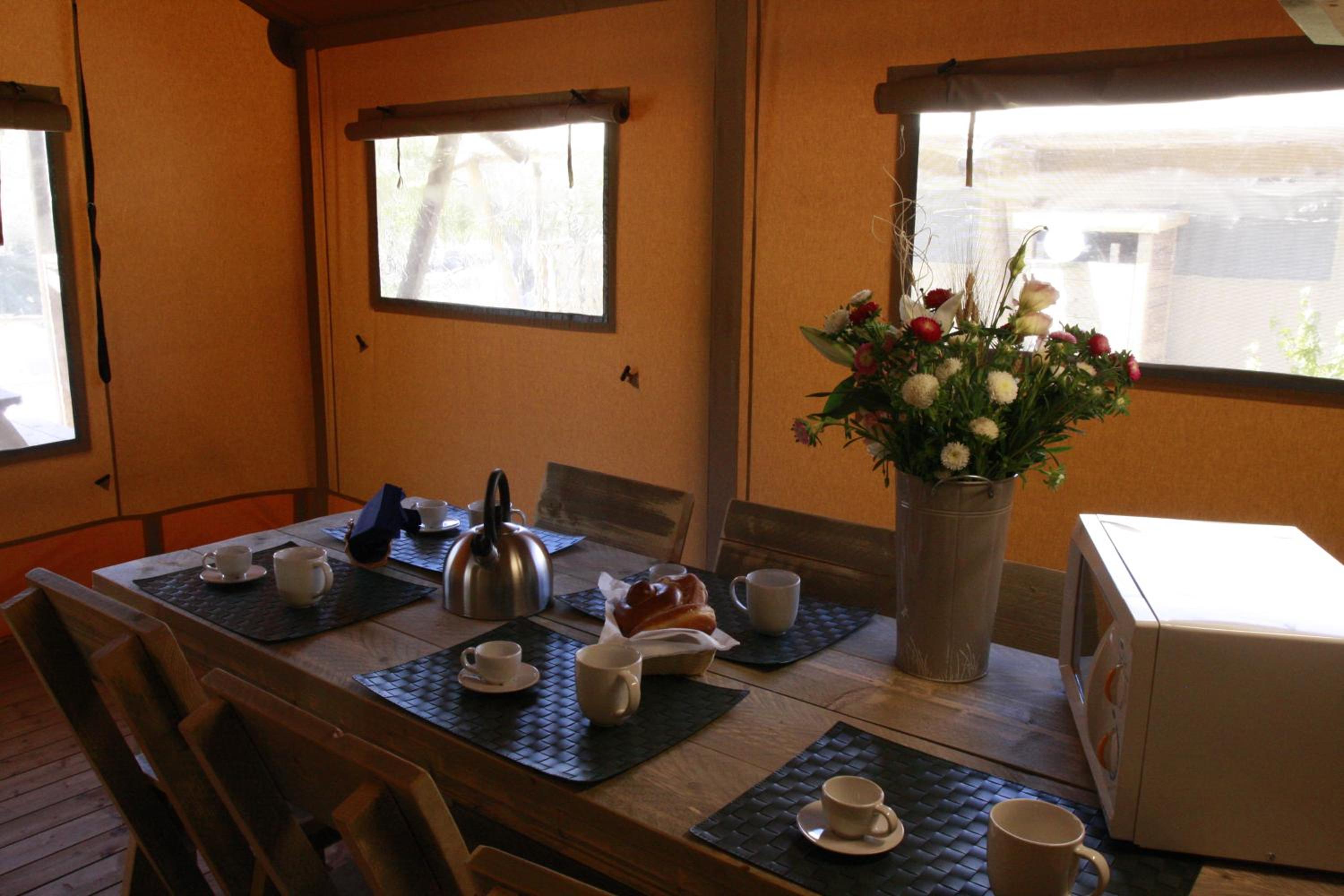 Tent - Photo 10