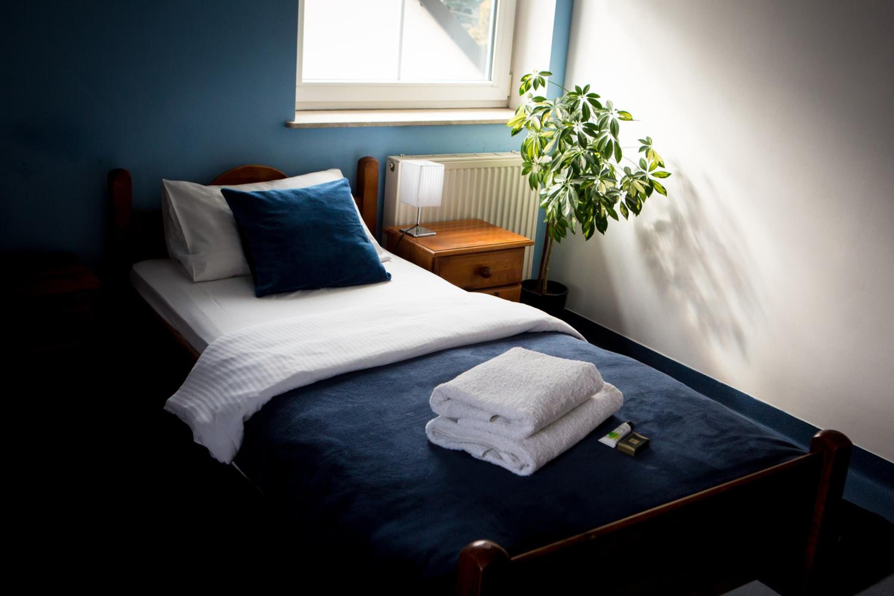 Single Room with Private Bathroom photo 1