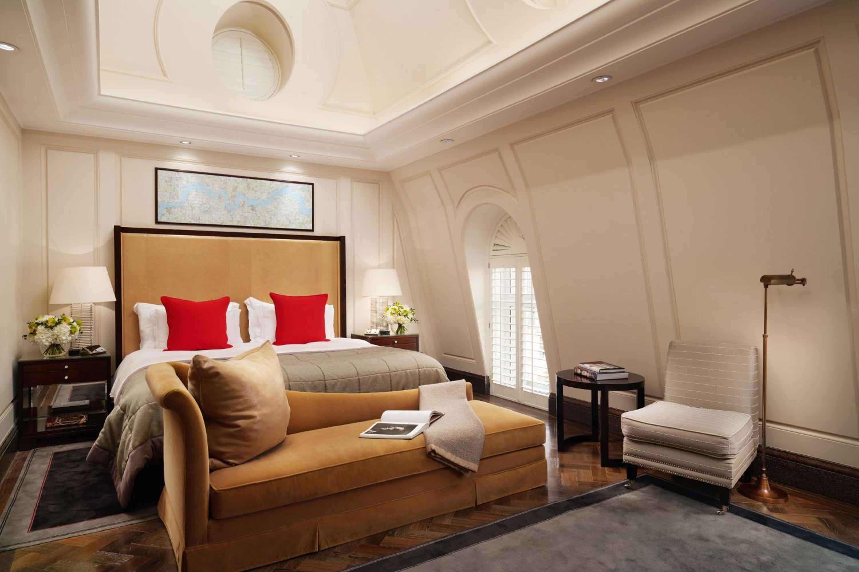 The Whitehall Penthouse thumbnail 6