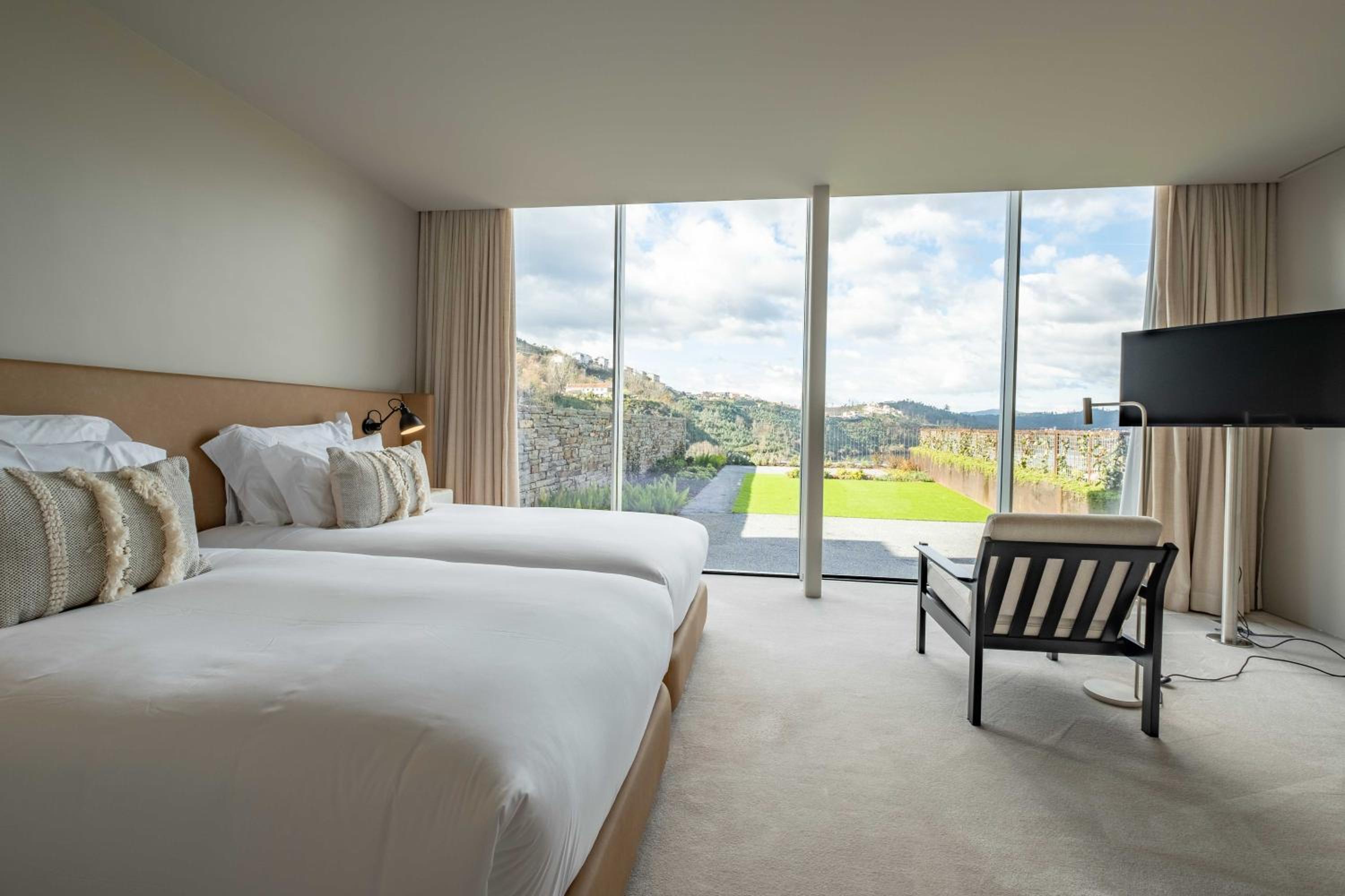 Double Room with Terrace and River View - Photo 1