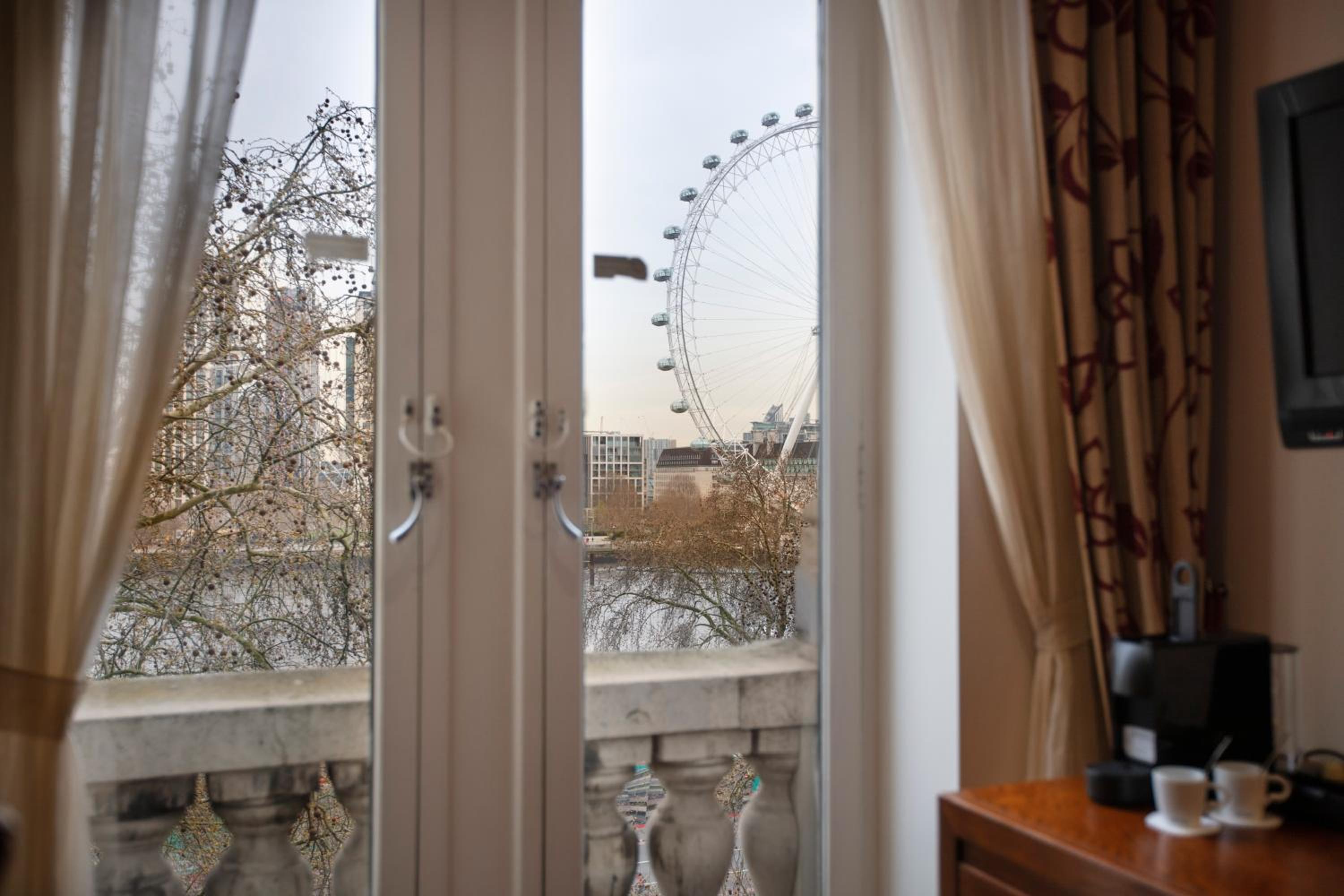 River View Room Double Bed thumbnail 5