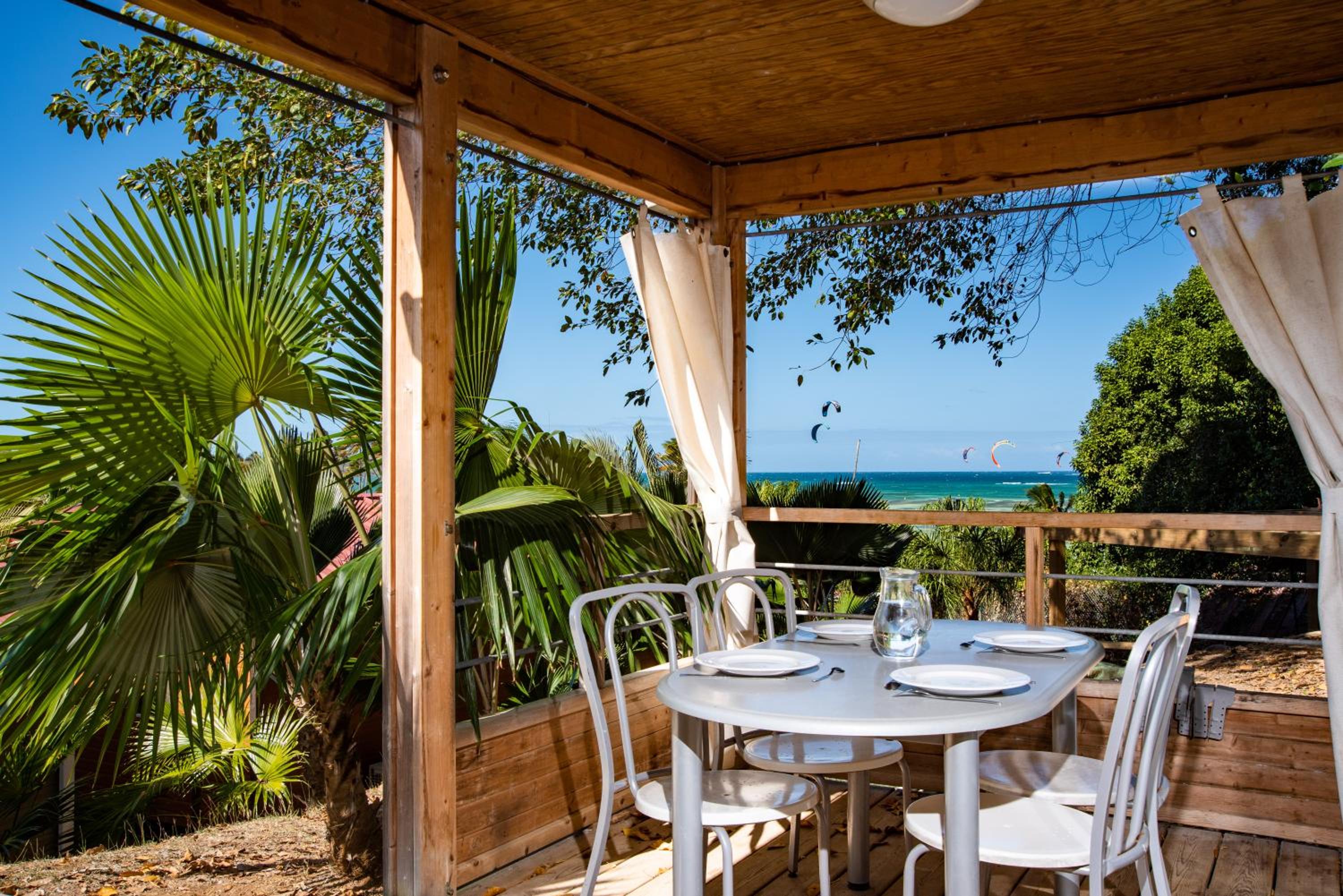 Two-Bedroom Family Cottage with Terrace and Kitchen photo 1