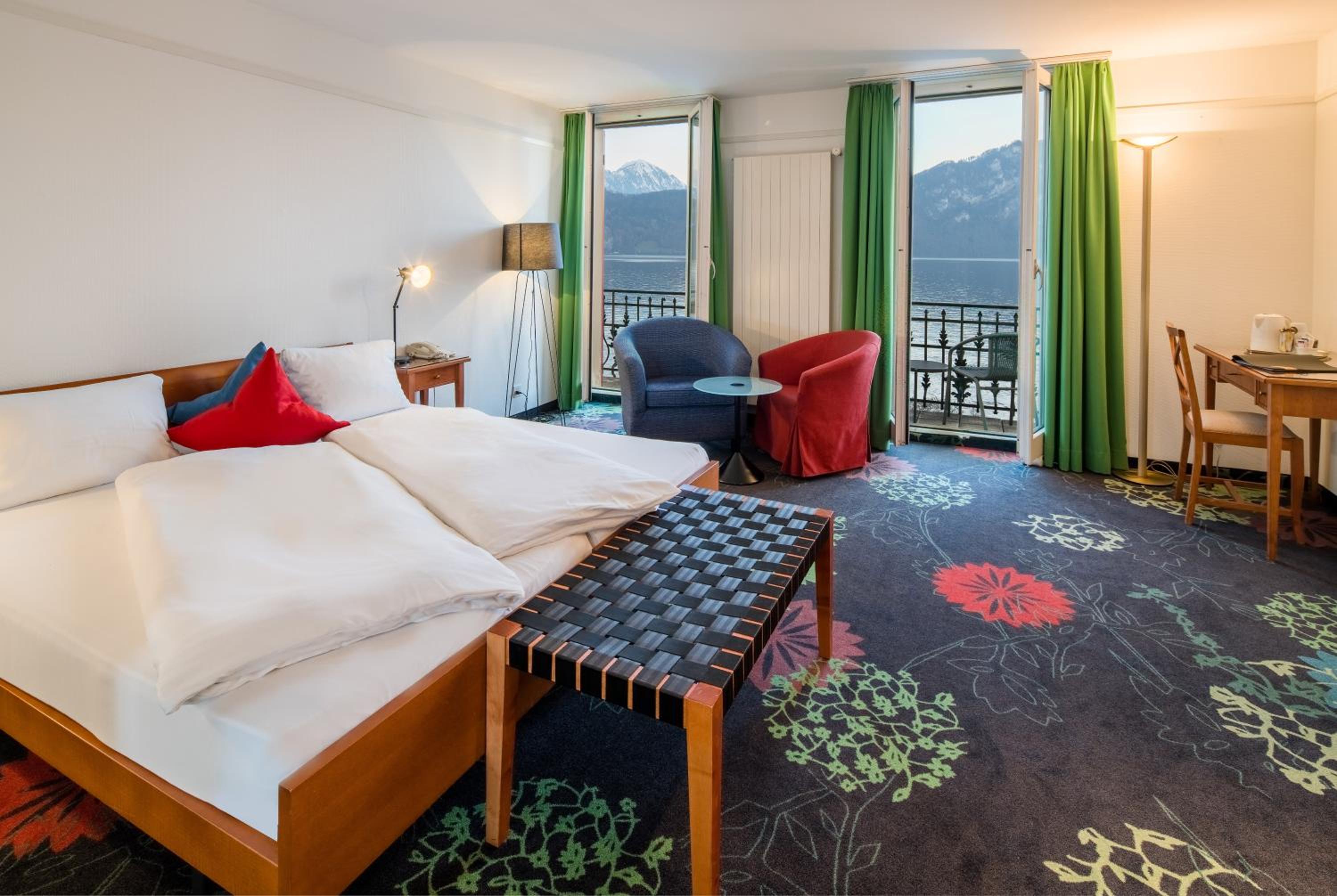 Superior Twin Room with Lake View