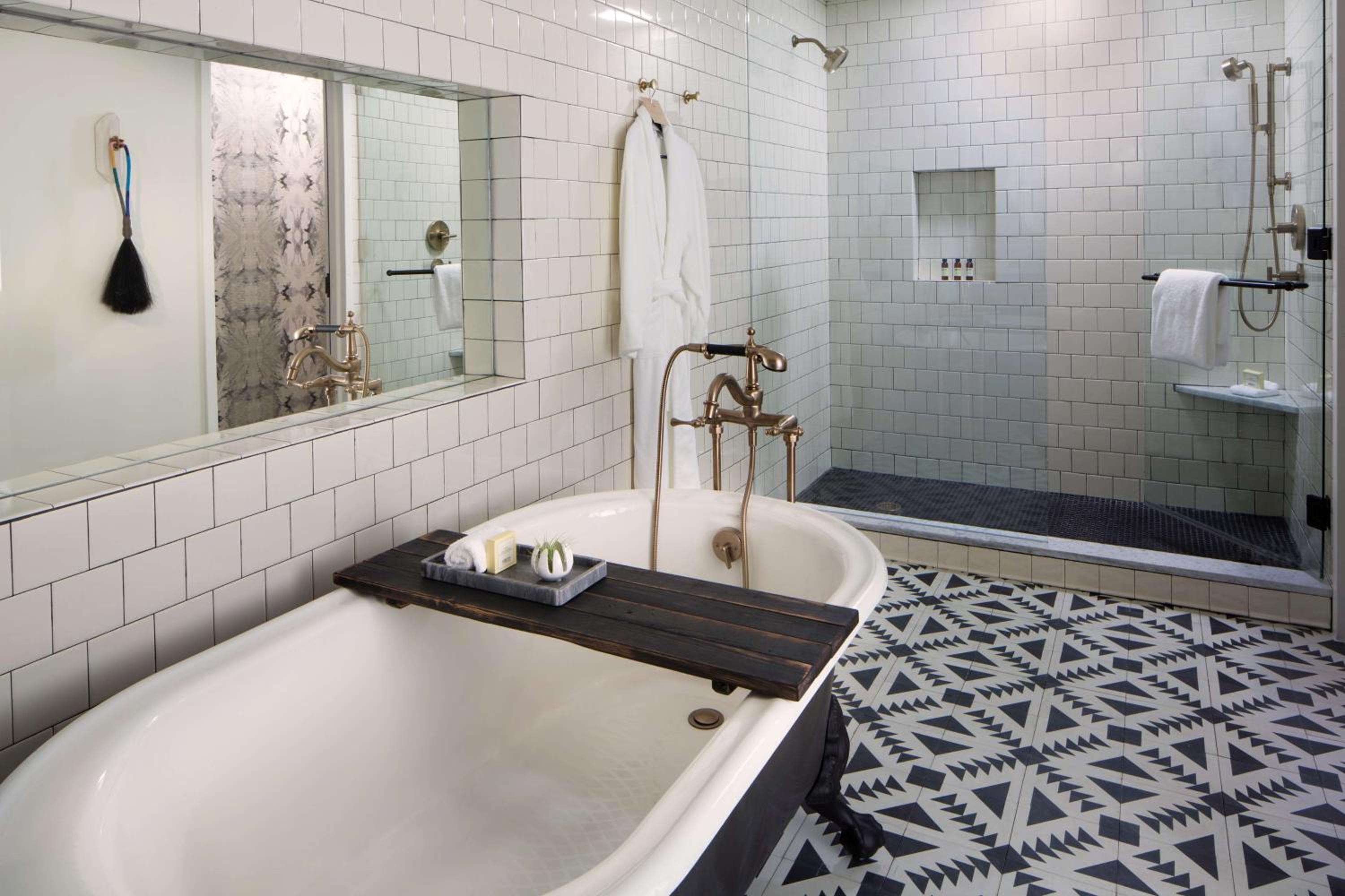 Thompson Suite photo 2