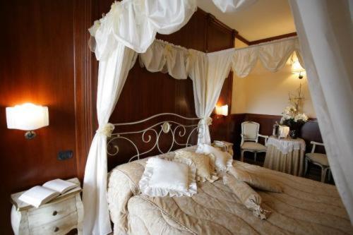 Suite with Turkish Bath