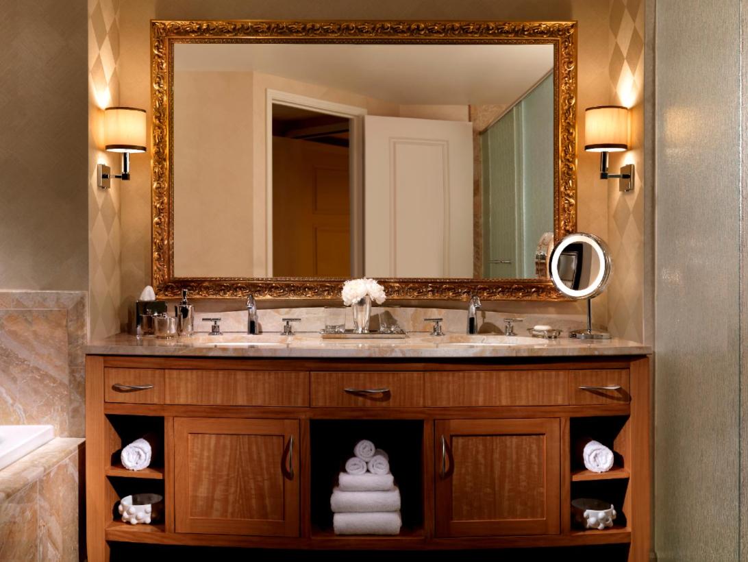 Superior King Room - Photo 3