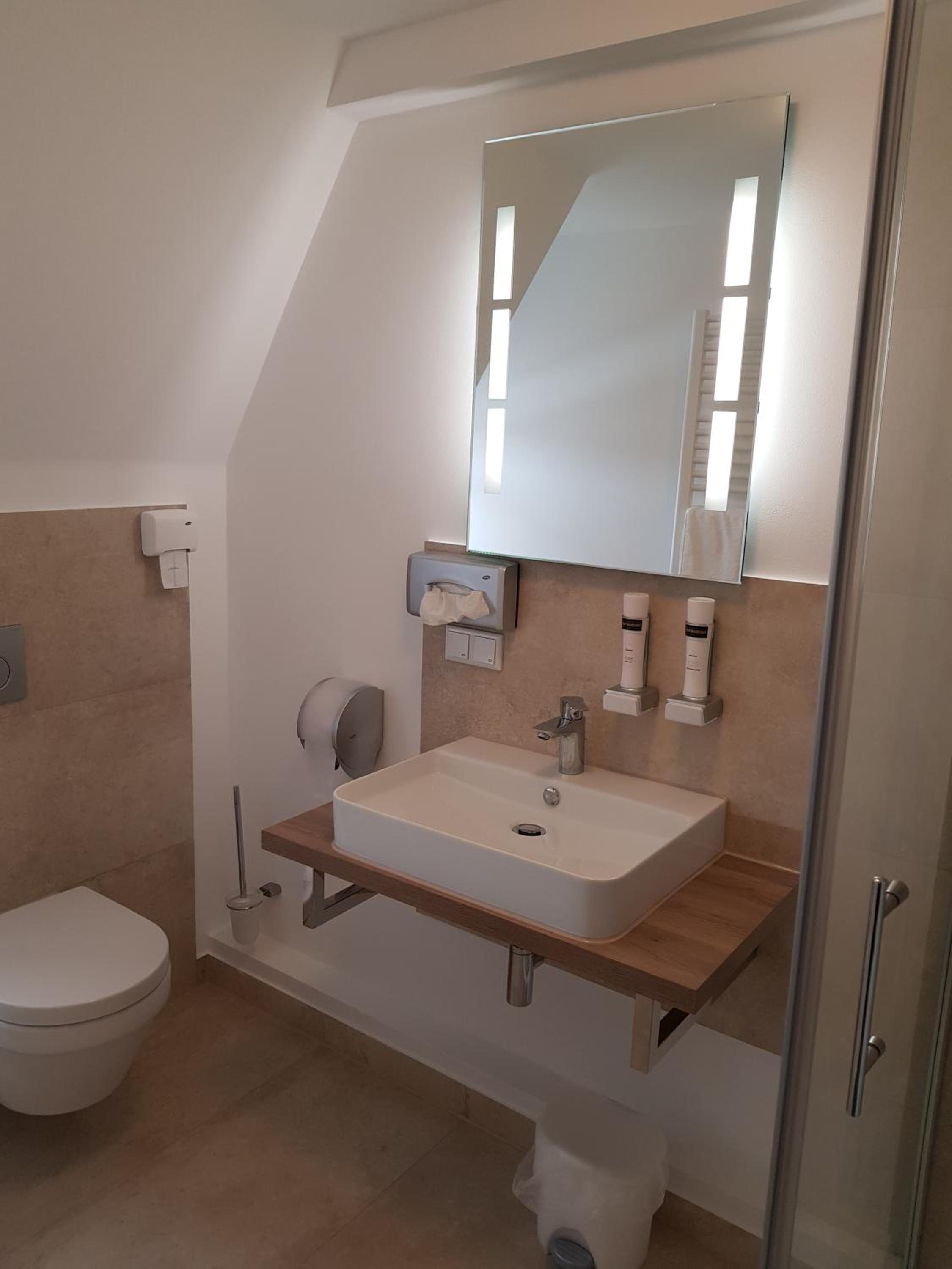 Double Room - Photo 40
