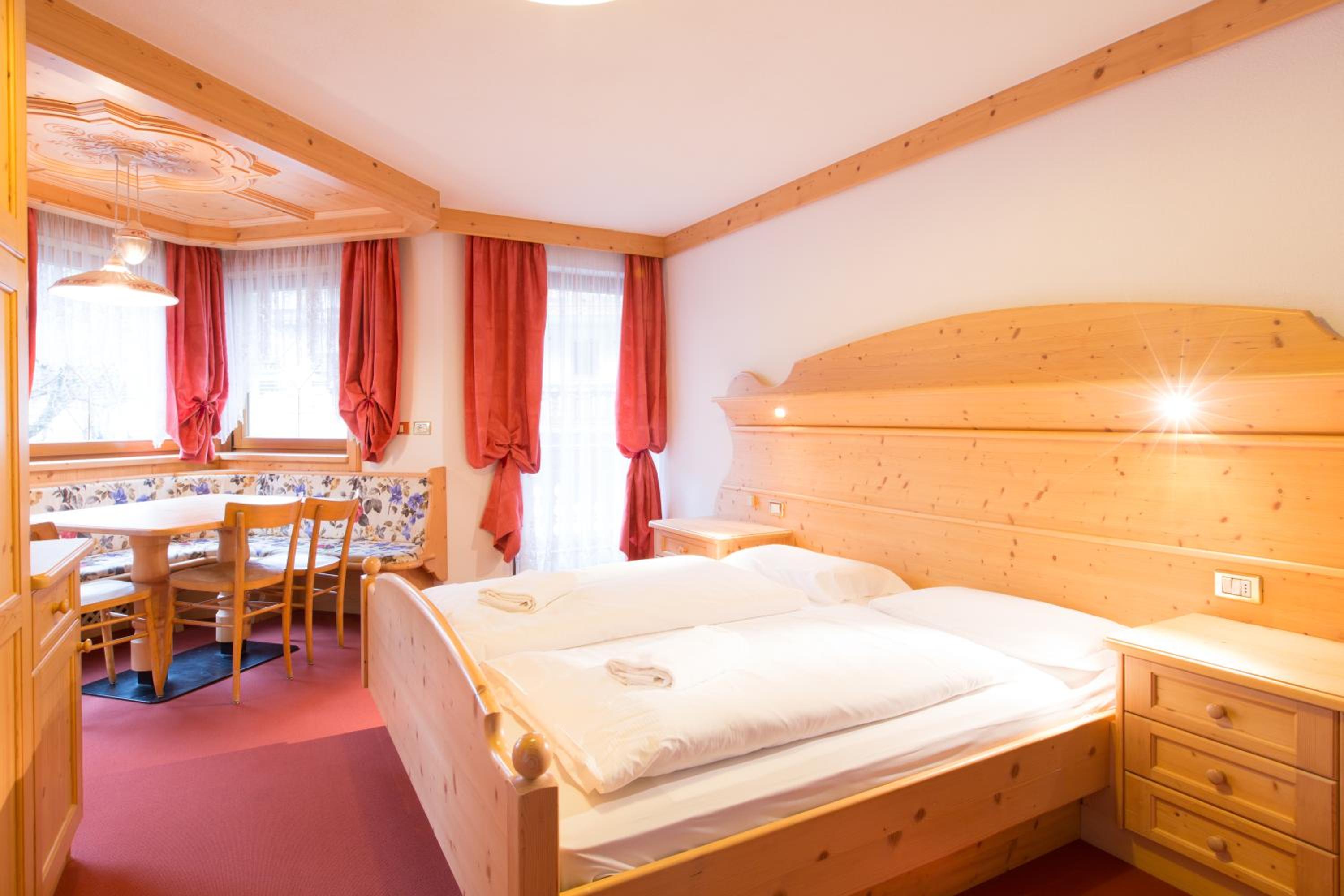 Superior Quadruple Room photo 2