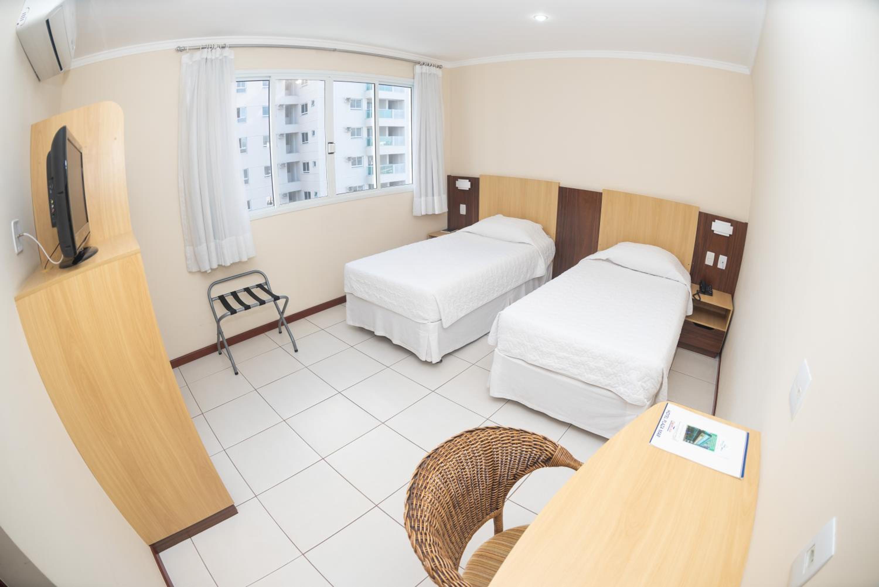 Deluxe Double or Twin Room photo 3