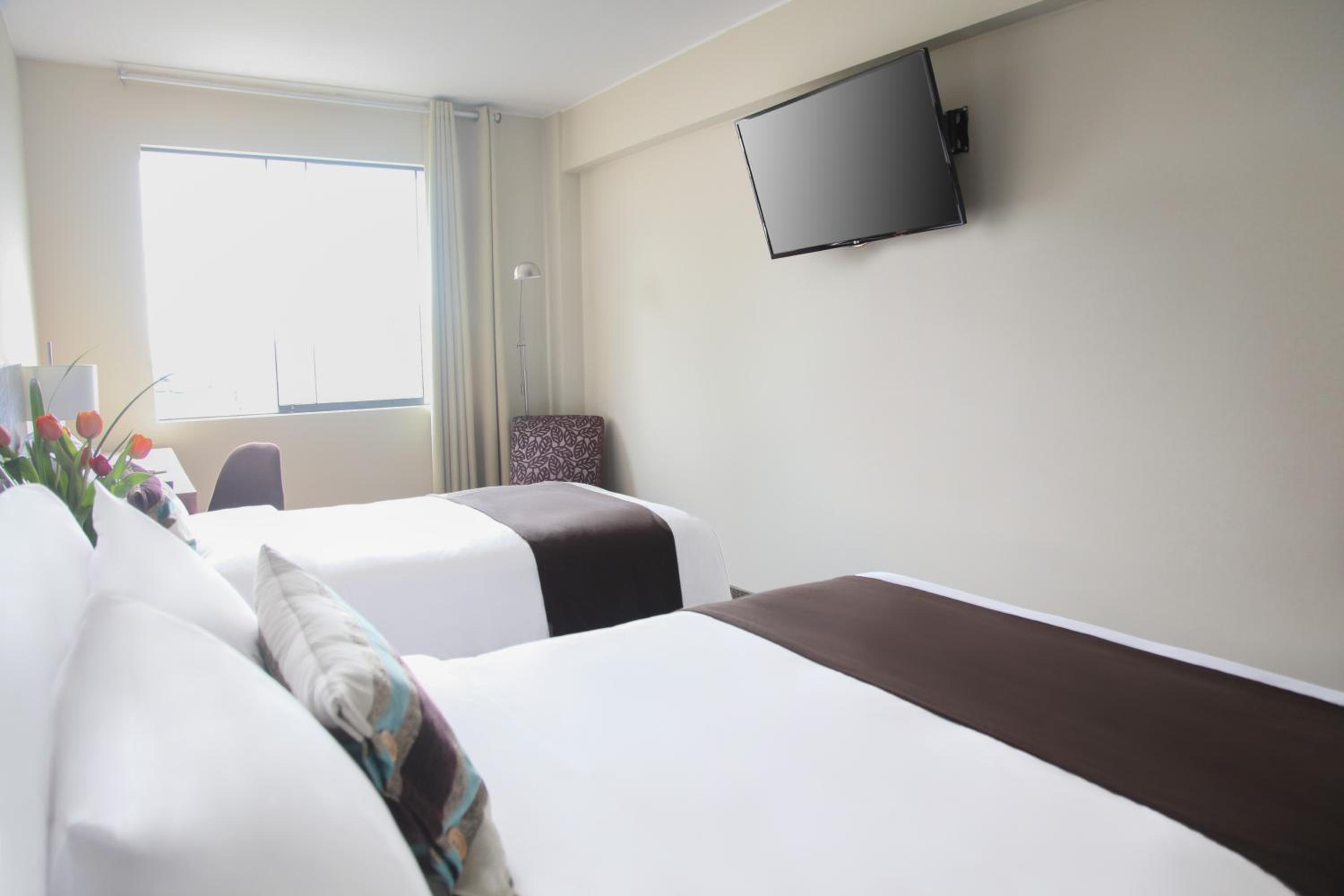 Standard Twin Room photo 2
