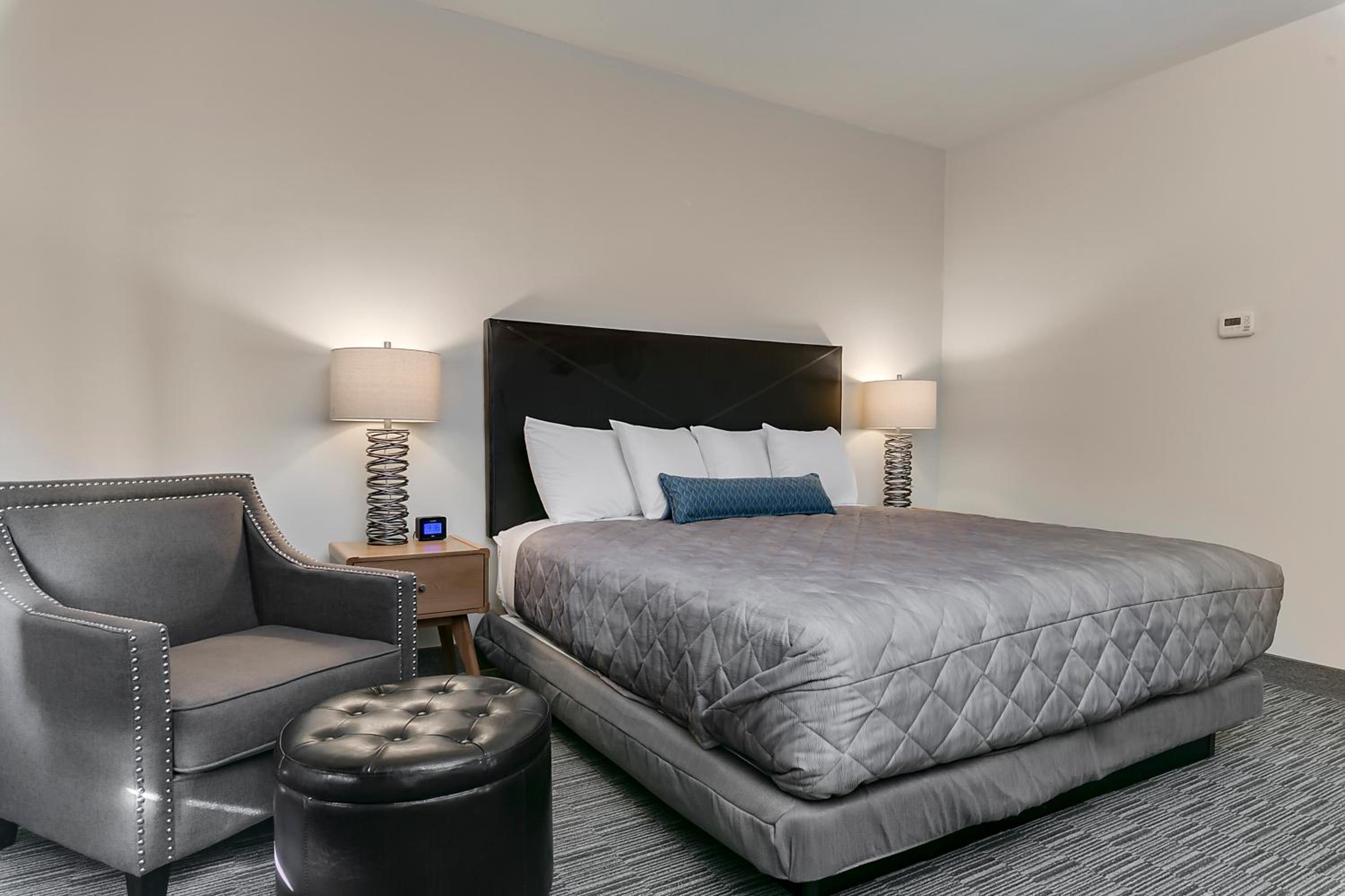 Standard King Room