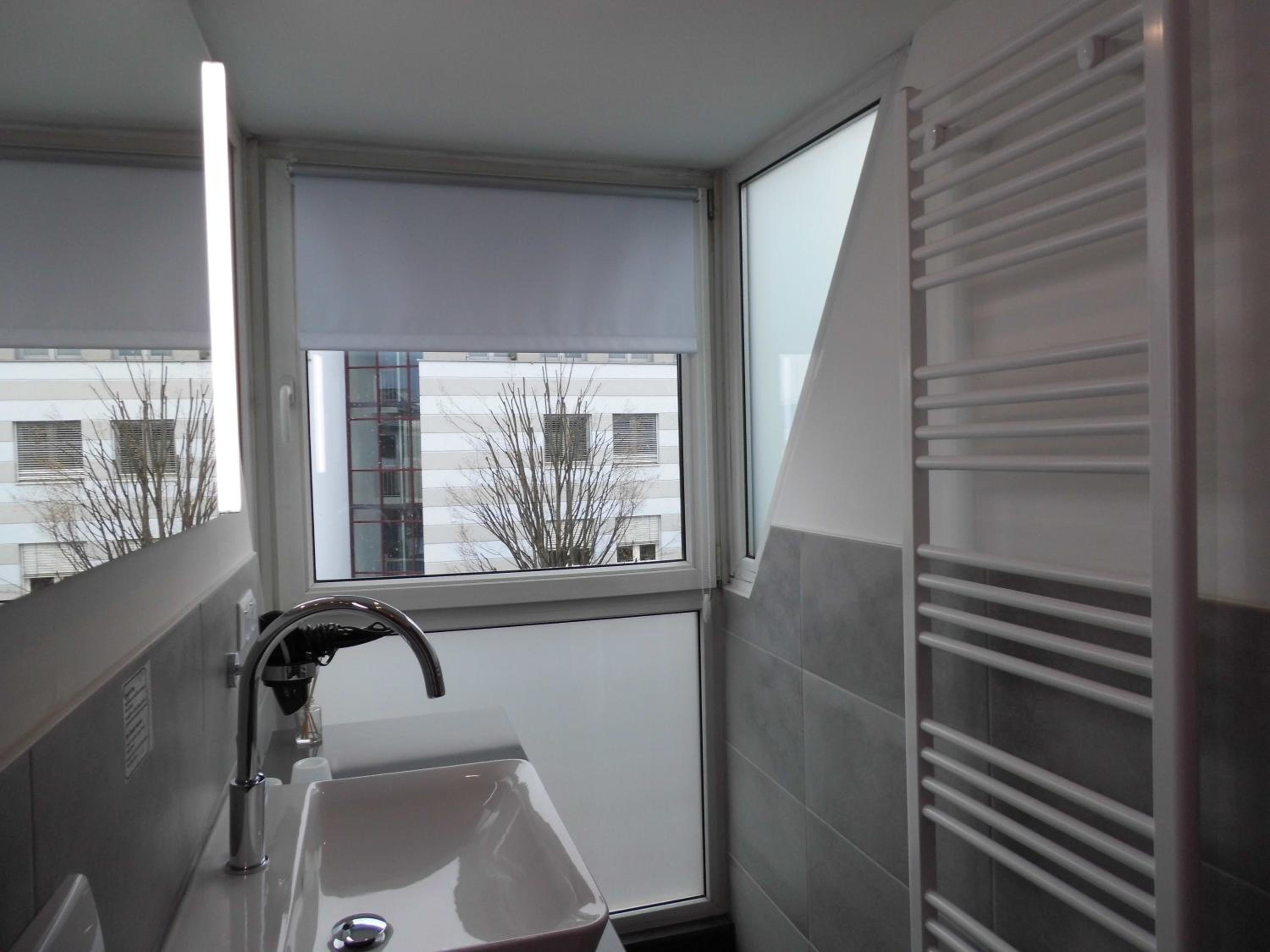 Double Room with Private Bathroom - Photo 4