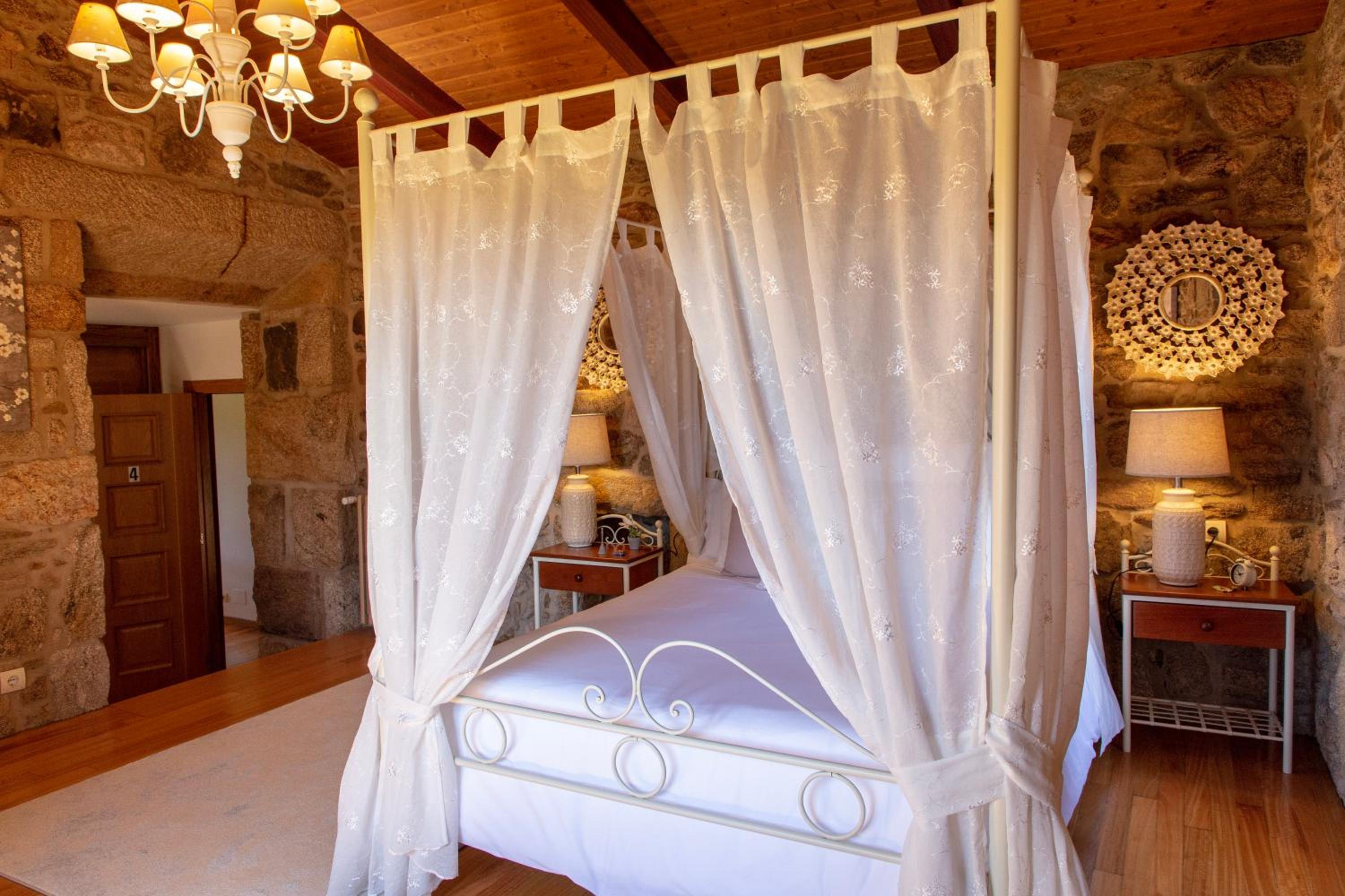 Deluxe Double Room - Photo 6
