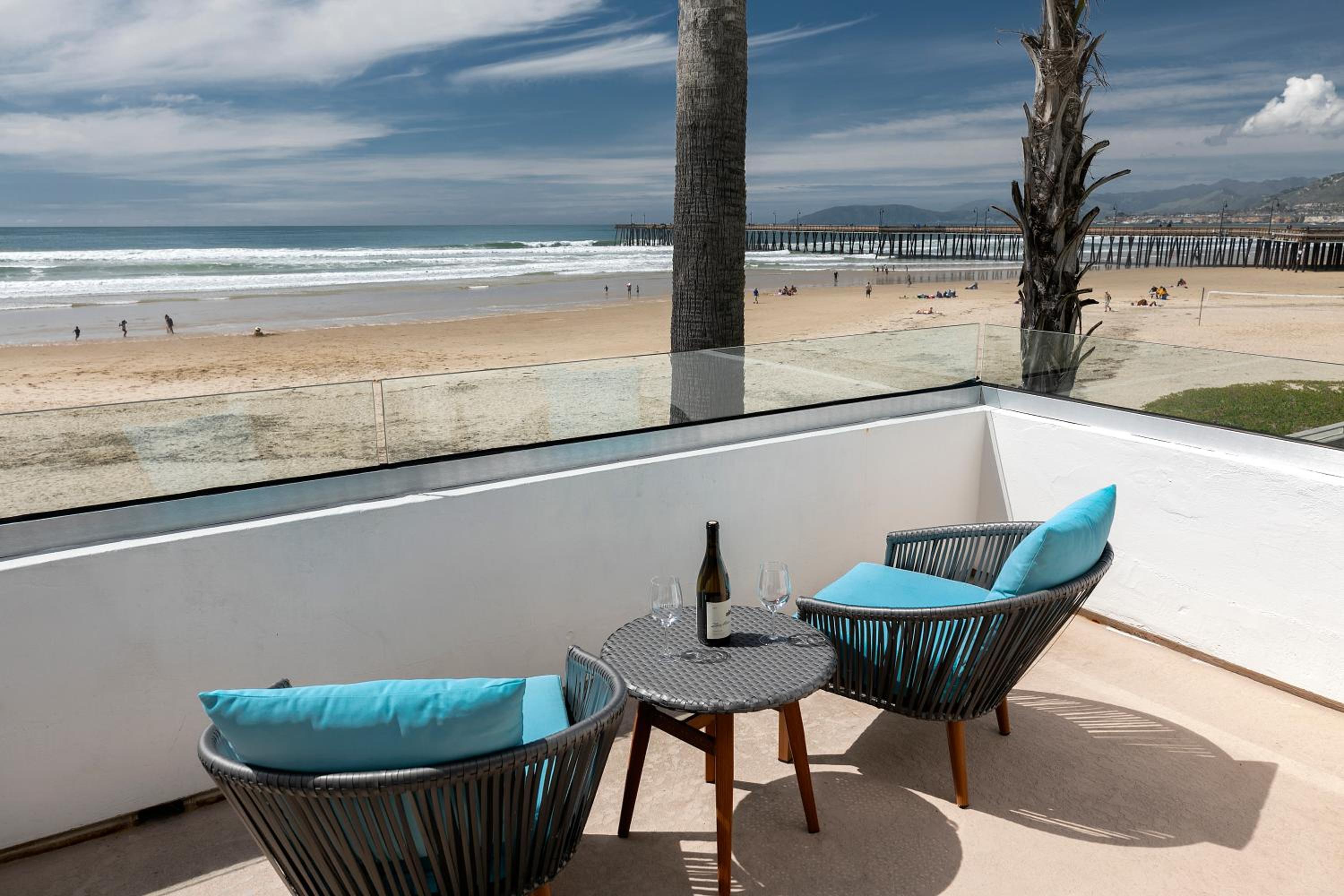 Oceanfront King Room - Photo 4