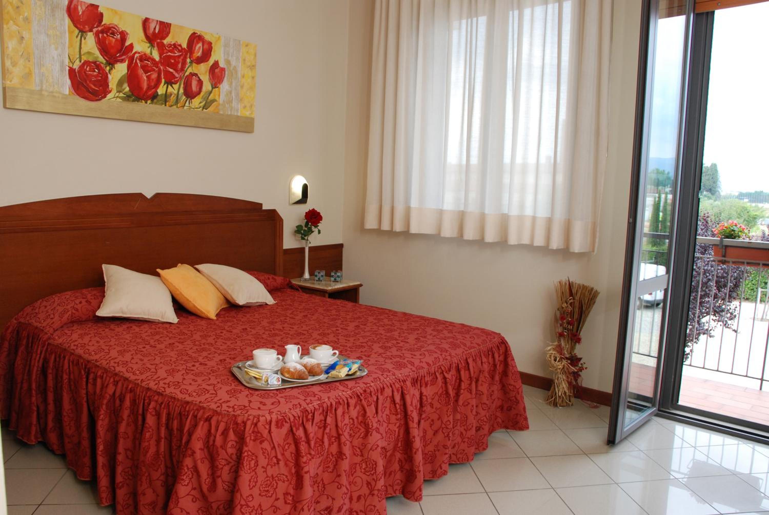 Double Room with Balcony - Photo 1