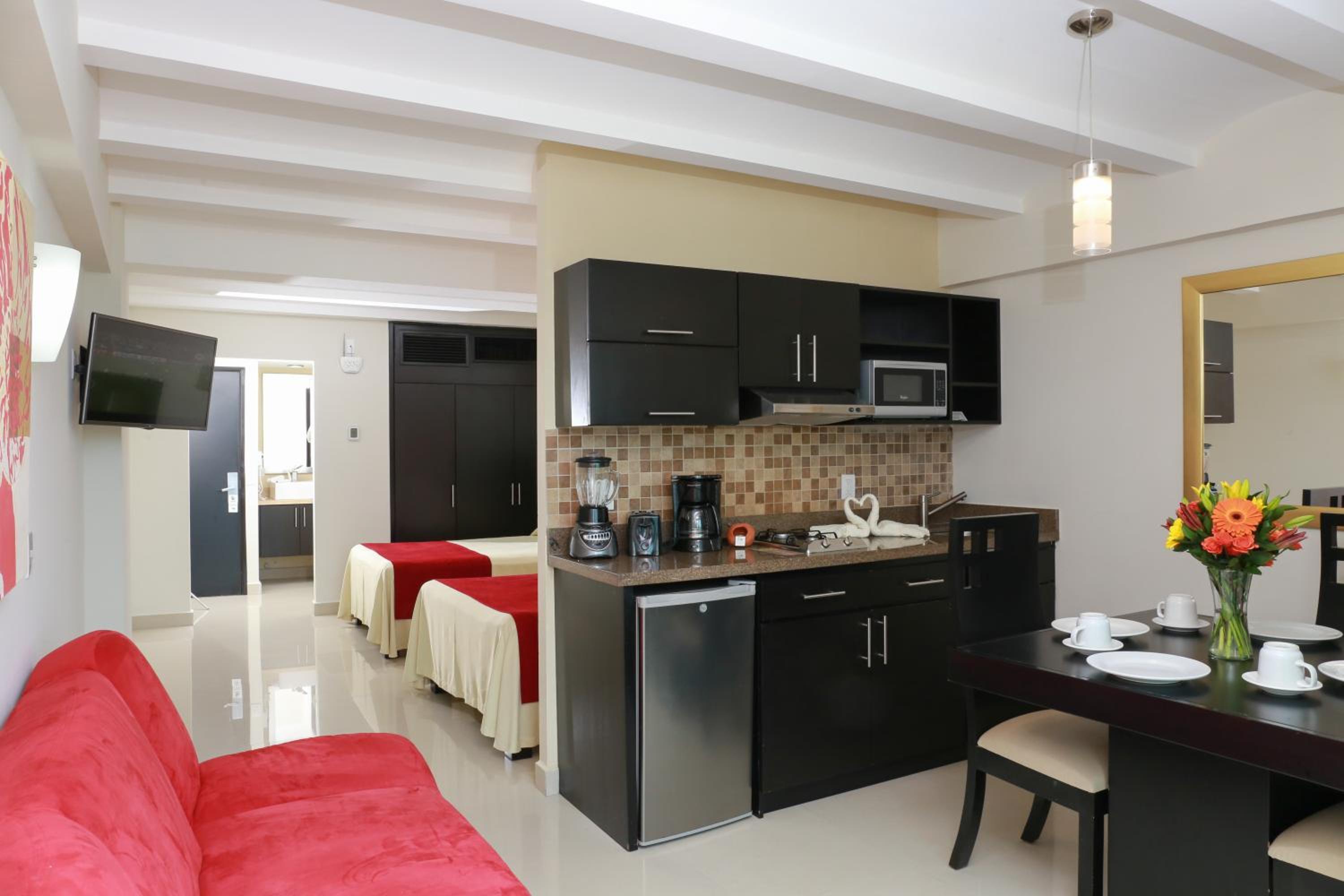 Junior Suite with Kitchenette and Sea View - Photo 4