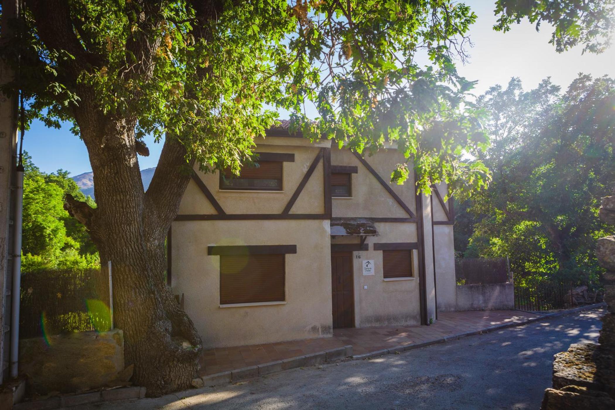 Casa de cinco habitaciones