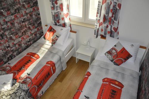 Two-Bedroom Apartment - Photo 2