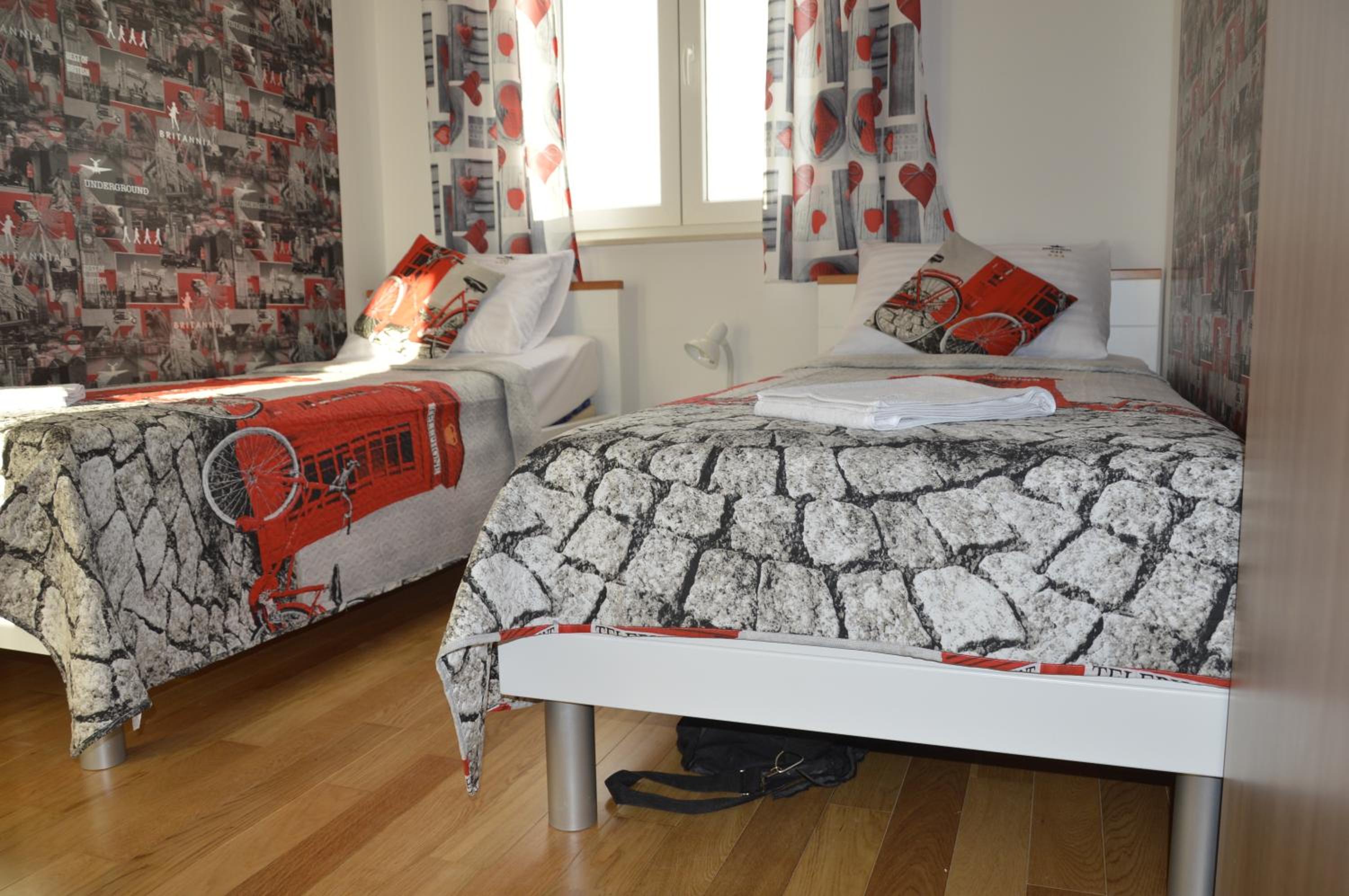 Two-Bedroom Apartment - Photo 4