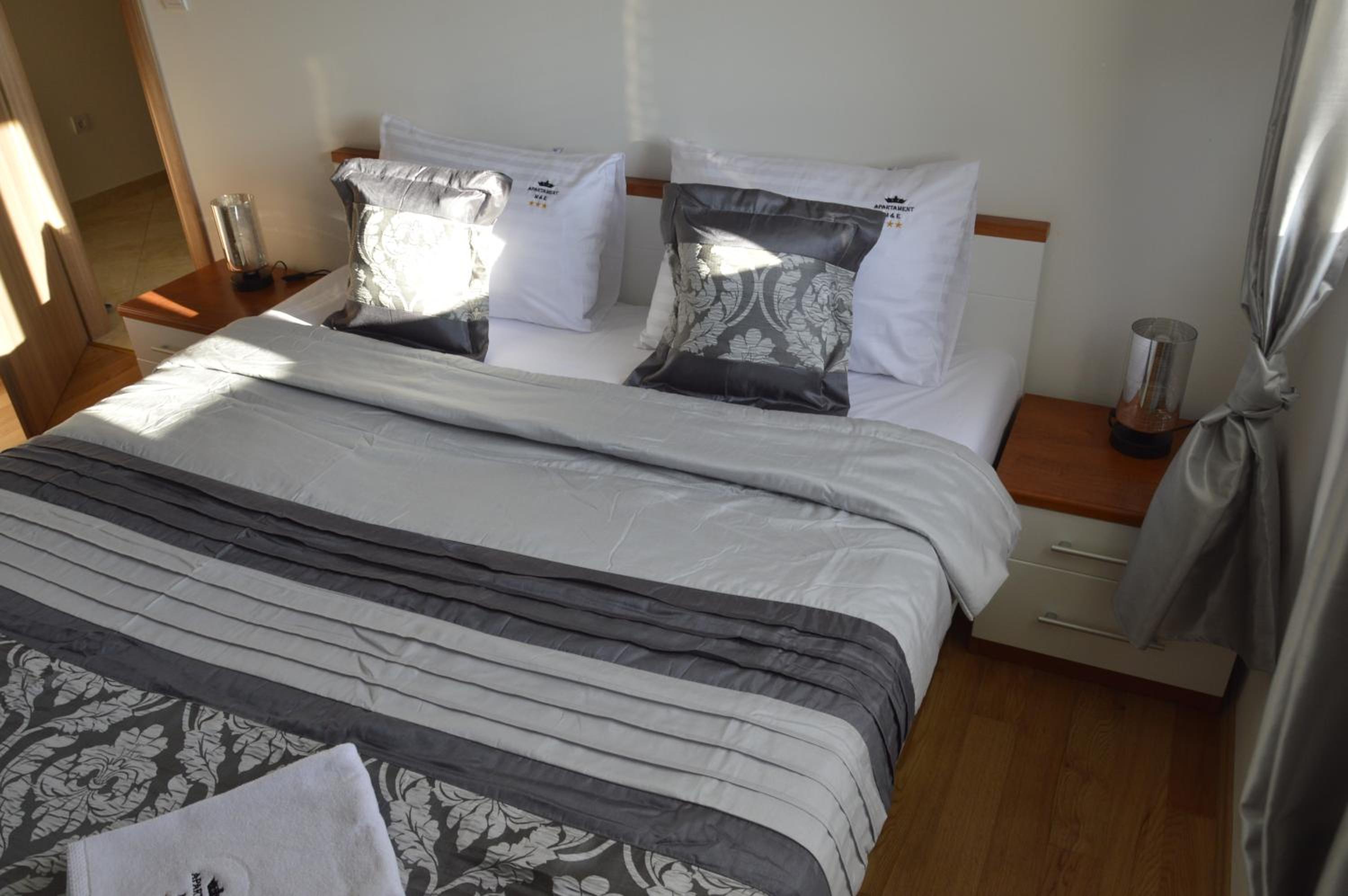 Two-Bedroom Apartment - Photo 11