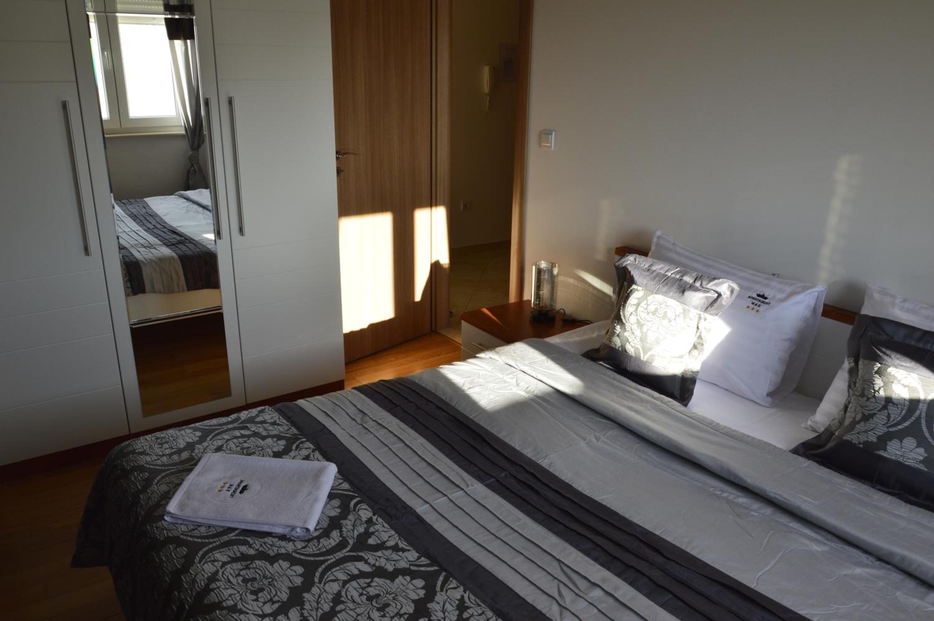 Two-Bedroom Apartment - Photo 18