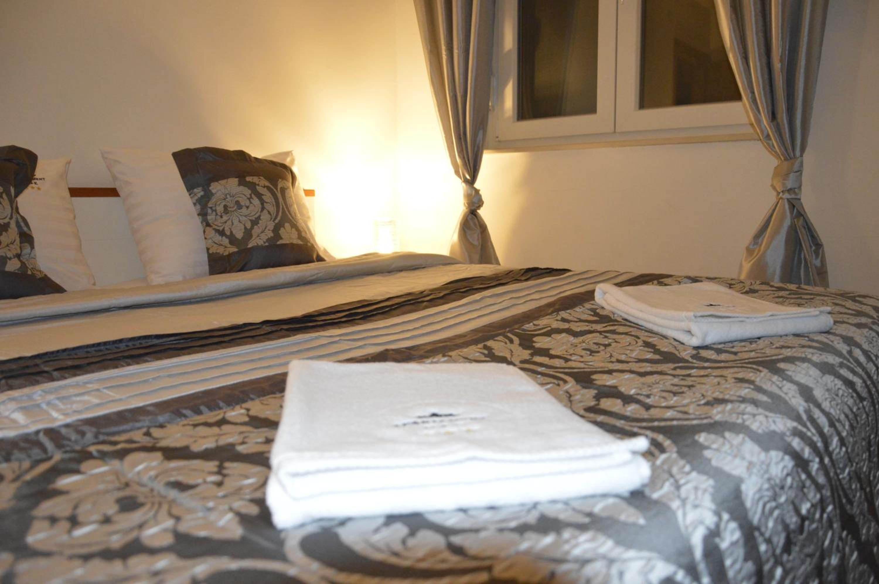 Two-Bedroom Apartment - Photo 28